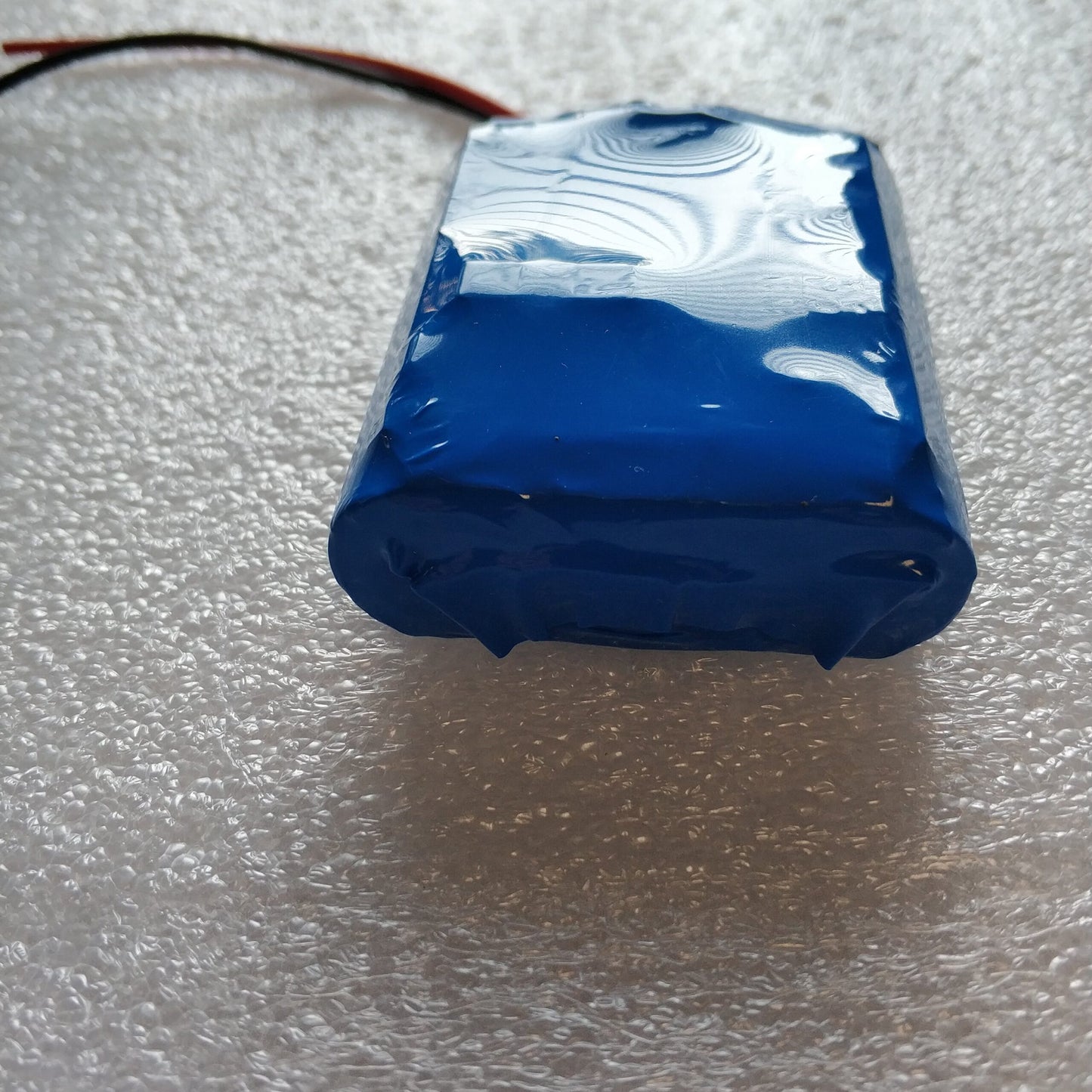 2.2Ah 12.6v Rechargeable Li-ion Battery - Electromann SA