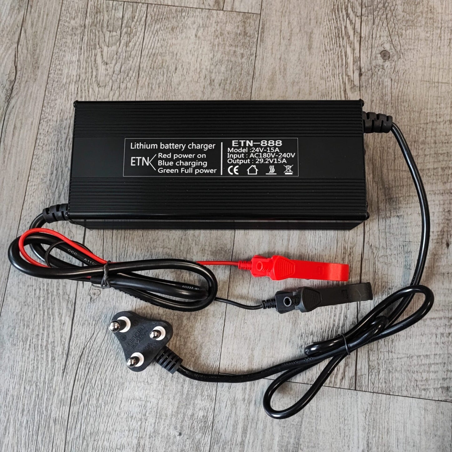 ETN-888 29.2vDC 15Amp Intelligent Lithium Battery Charger - Electromann SA