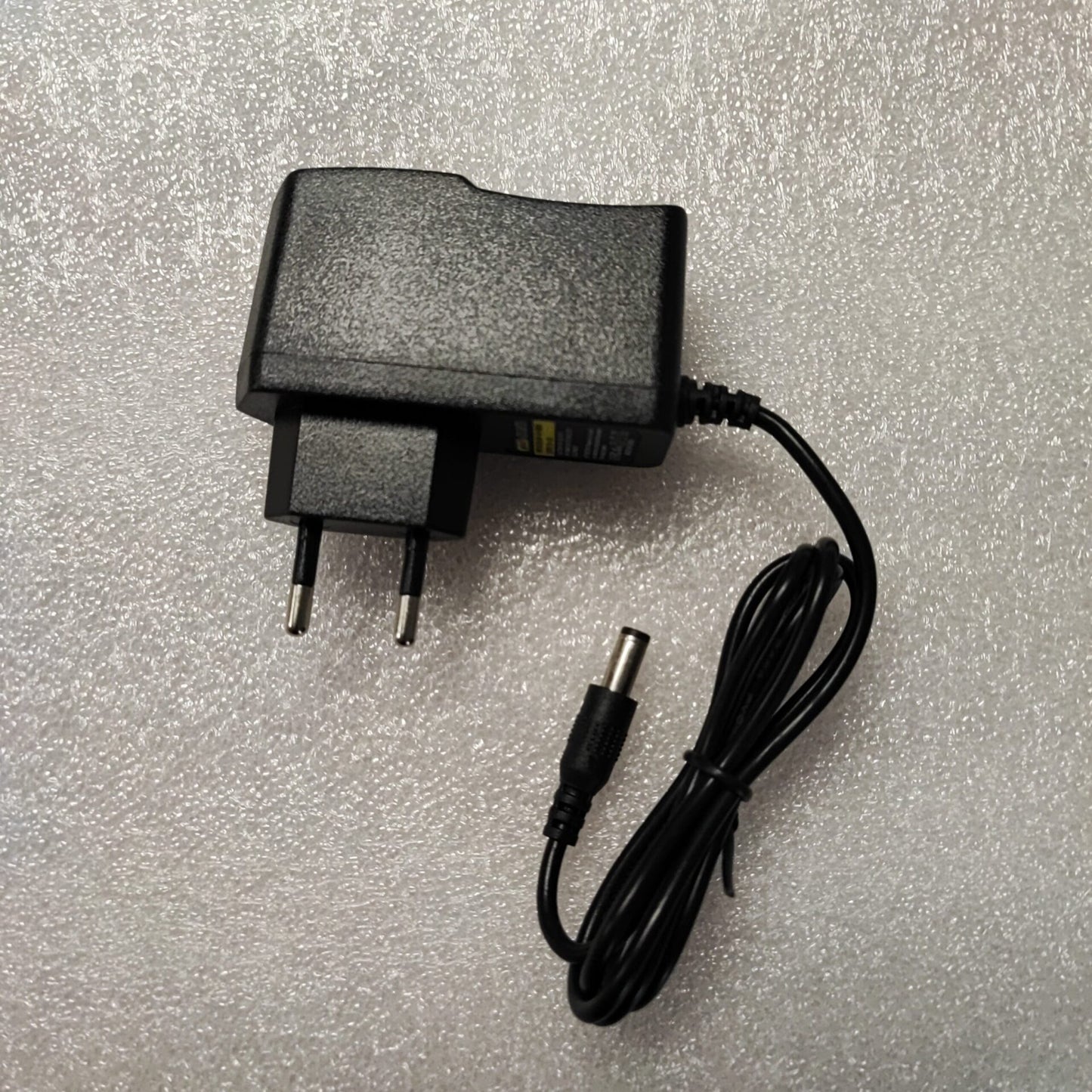 Andowl Q-DC270 Power Supply 220v AC to 9V DC 5Amp - Electromann SA