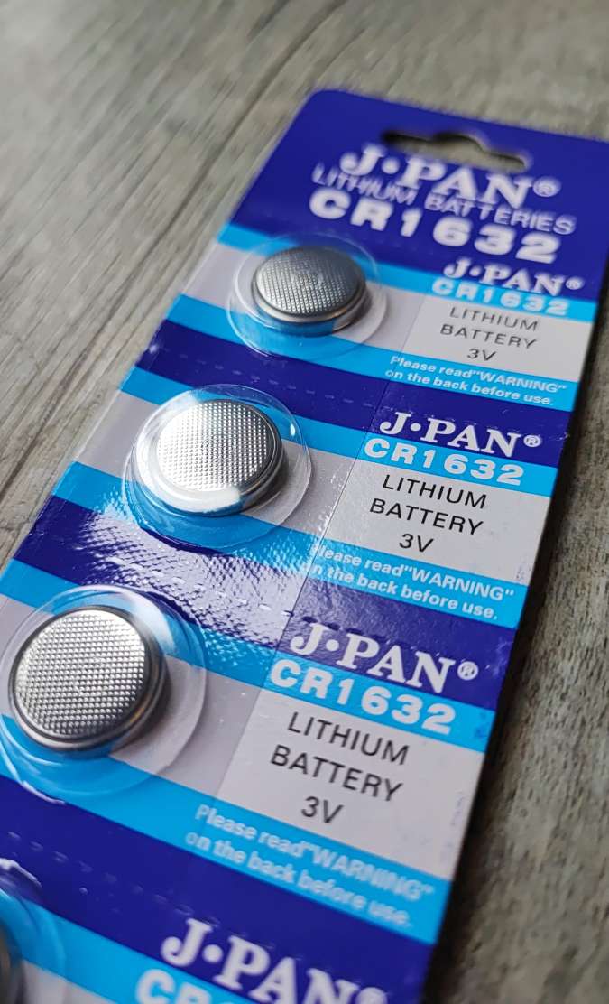 Buy Discounted CR1632 3v Lithium Battery - Reliable Power for Watches & More - Electromann SA