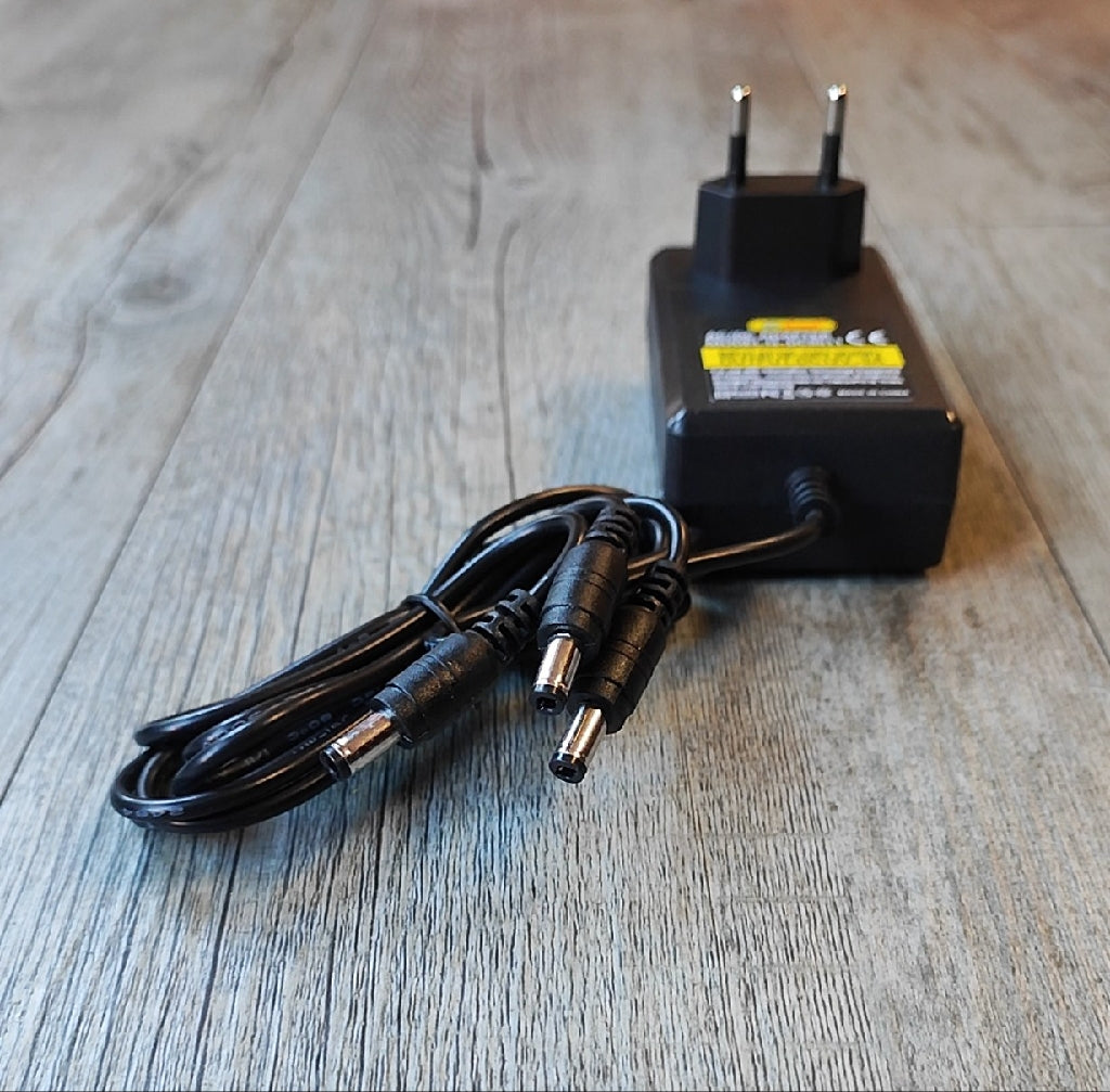 Andowl Q-DC9011 3 in 1 AC230 to DC12v 5Amp Power Supply - Electromann SA