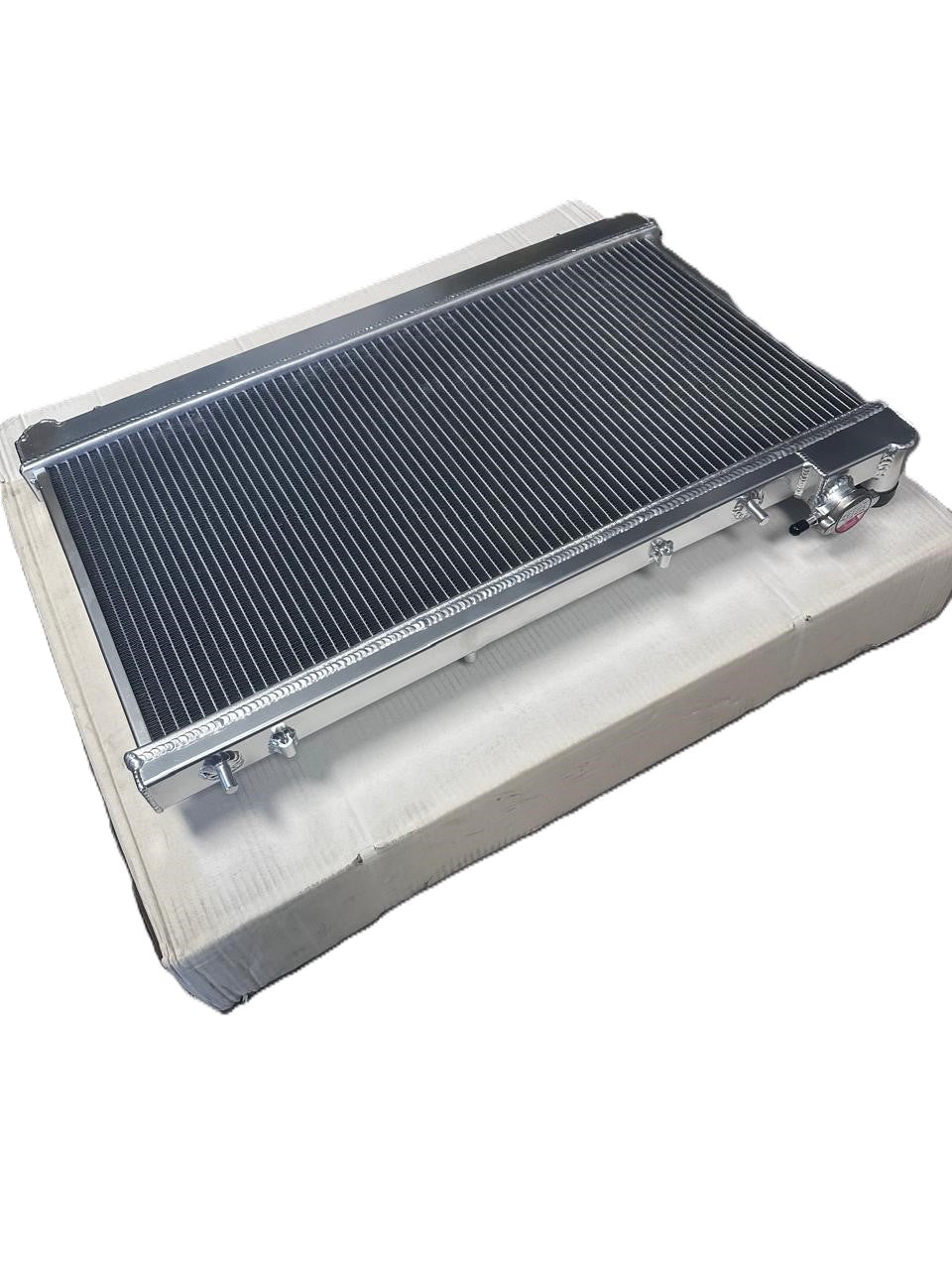 Aluminum Radiator For Subaru Forester & Impreza/Outback 2.2L/2.5L - EJ25/EJ22 Engine 1998-2002 - Electromann SA