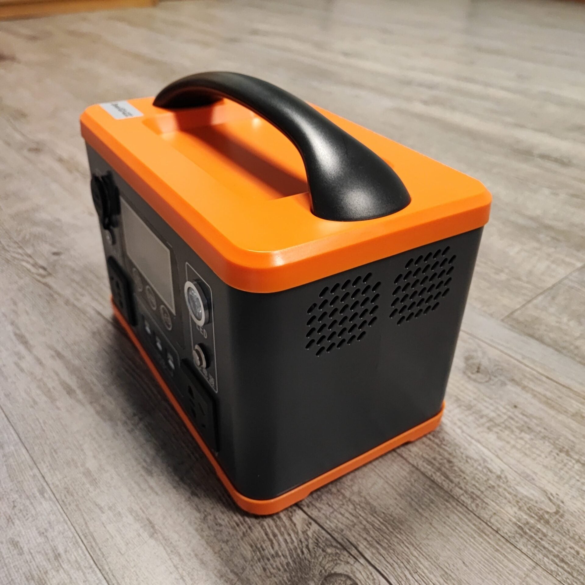 DEVEL 600W 62AH Lithium Portable Rechargeable Outdoor Backup Power Station - Reliable and Efficient Power Solution for Outdoor Activities