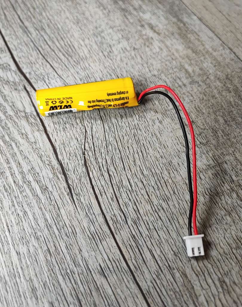 WLW 480mah 4.2v Lithium 14500 Battery with 2Pin Connector - Rechargeable and Reliable