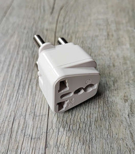 Universal 250v 15A Travel Adaptor - Compact and Versatile Travel Accessory