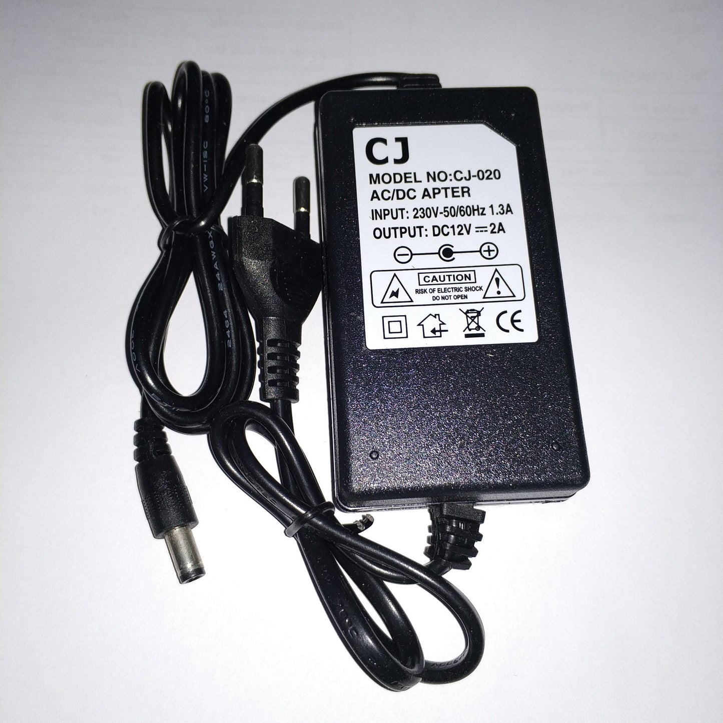 AC to DC 12V 2A EU Plug Power Supply - Reliable and Efficient Adapter - Electromann SA