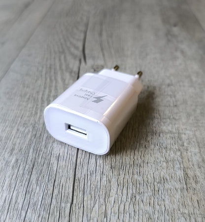 5v 2Amp USB Wall Charger - Compact and Efficient Charger for Smartphones and Tablets - Electromann SA