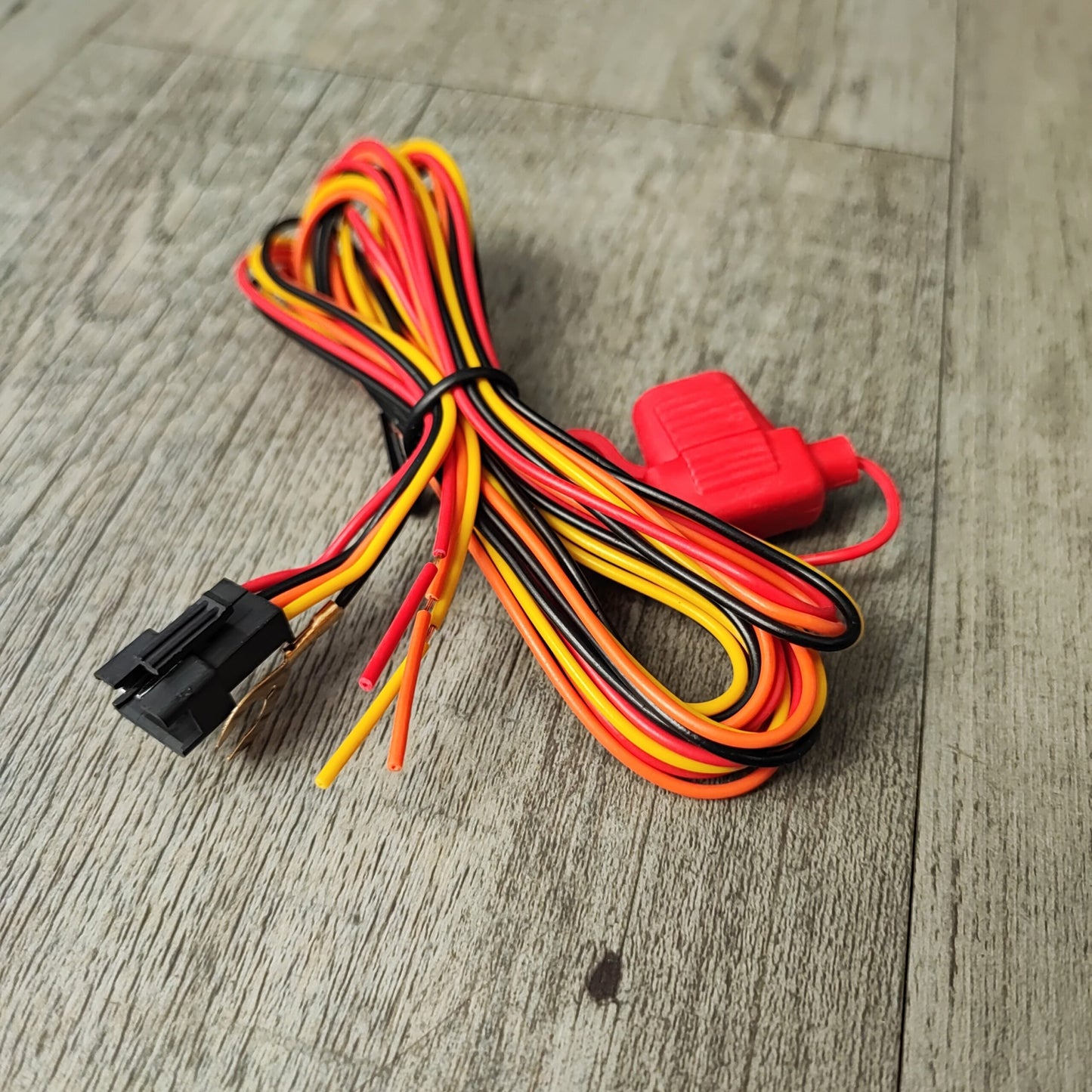 VT08S GPS Tracker Power Harness - Electromann SA