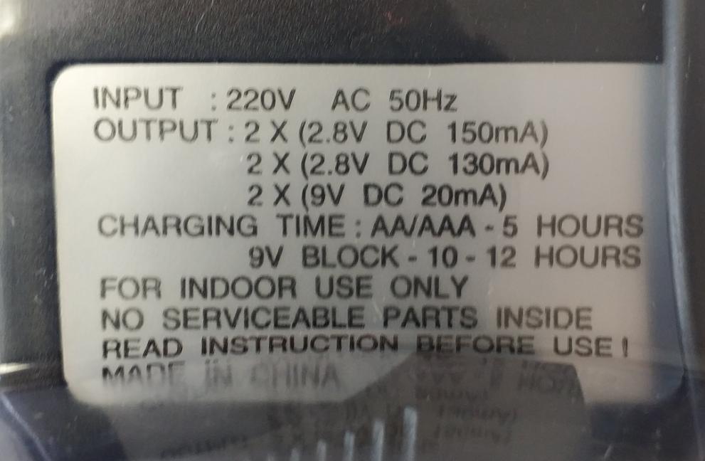 JIABAO A636 AA/AAA/9V Nicd-NiMh Wall Battery Charger - Compact and Versatile Charging Solution - Electromann SA