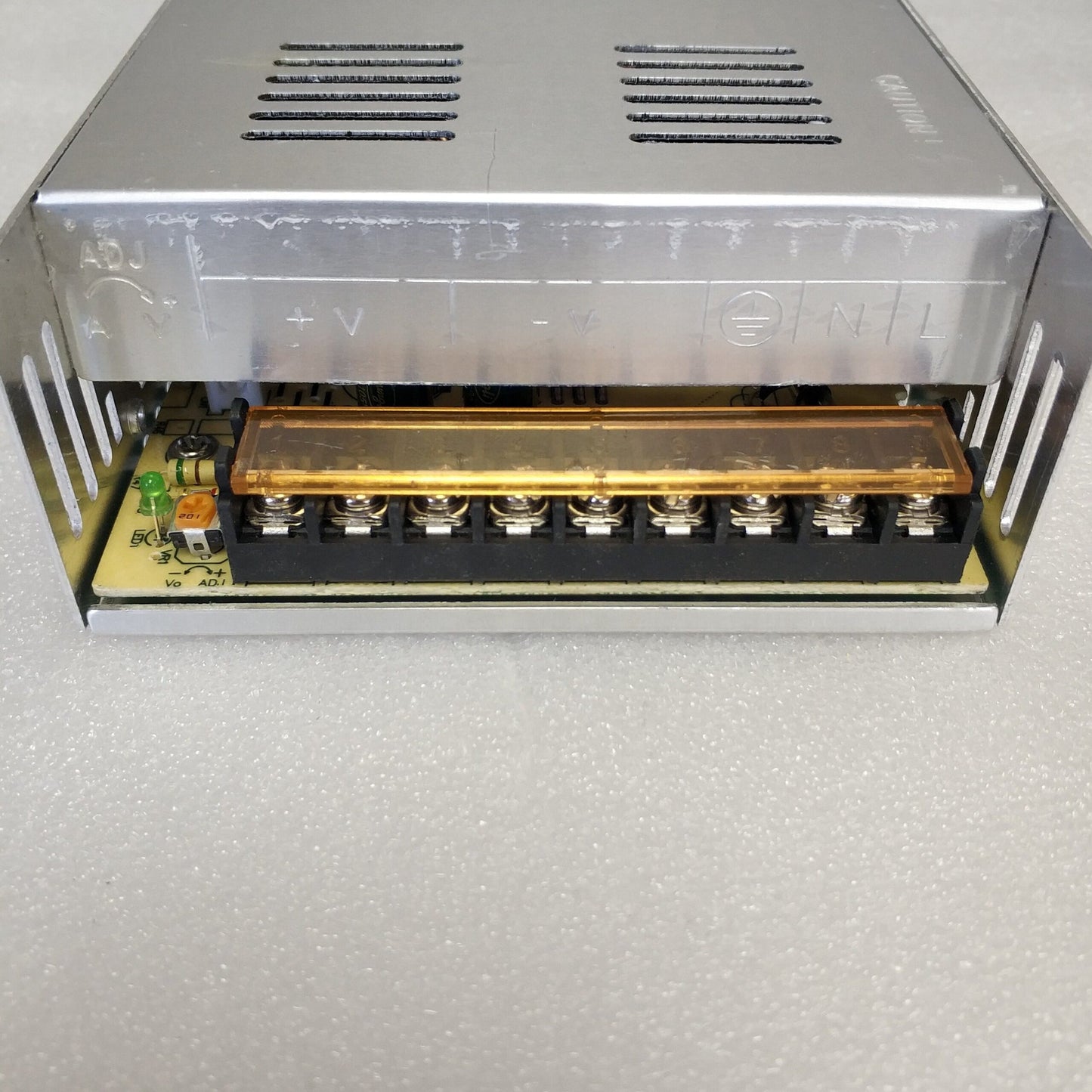 Andowl Q-D40A 220v AC to 12v DC 40A Power Supply - Efficient and Reliable Power Source - Electromann SA