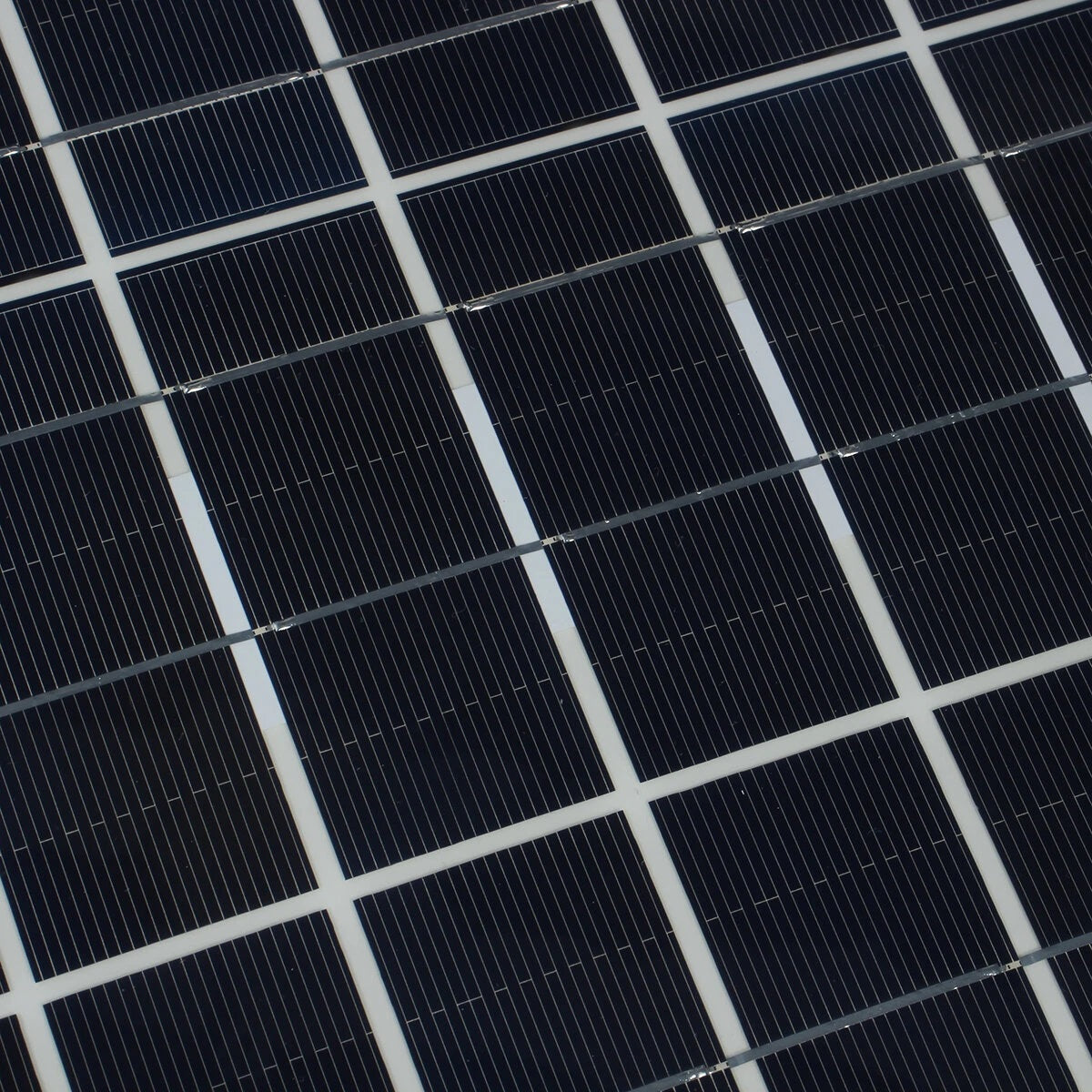 10W Portable Semi Flexible Solar Panel Kit - Reliable Clean Energy on the Go - Electromann SA