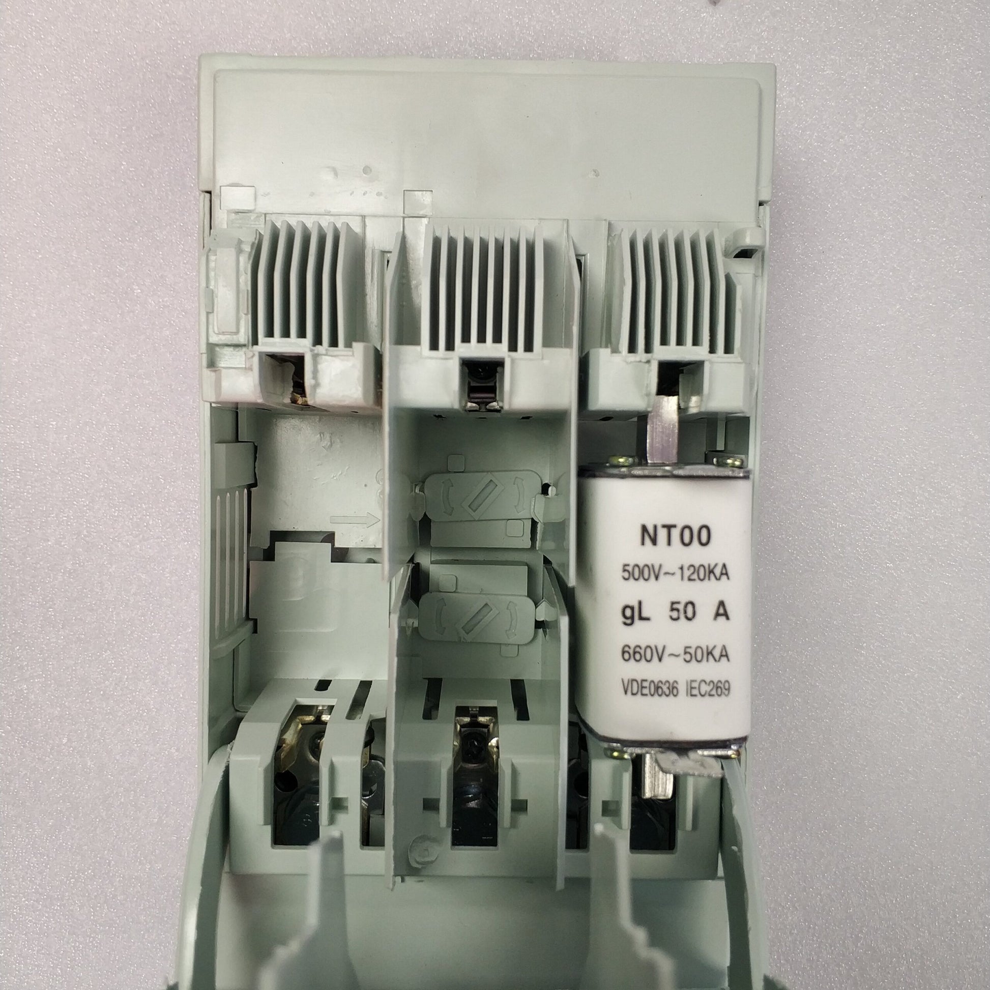 3Way Fuse Switch Disconnector For Solar Systems - Electromann SA