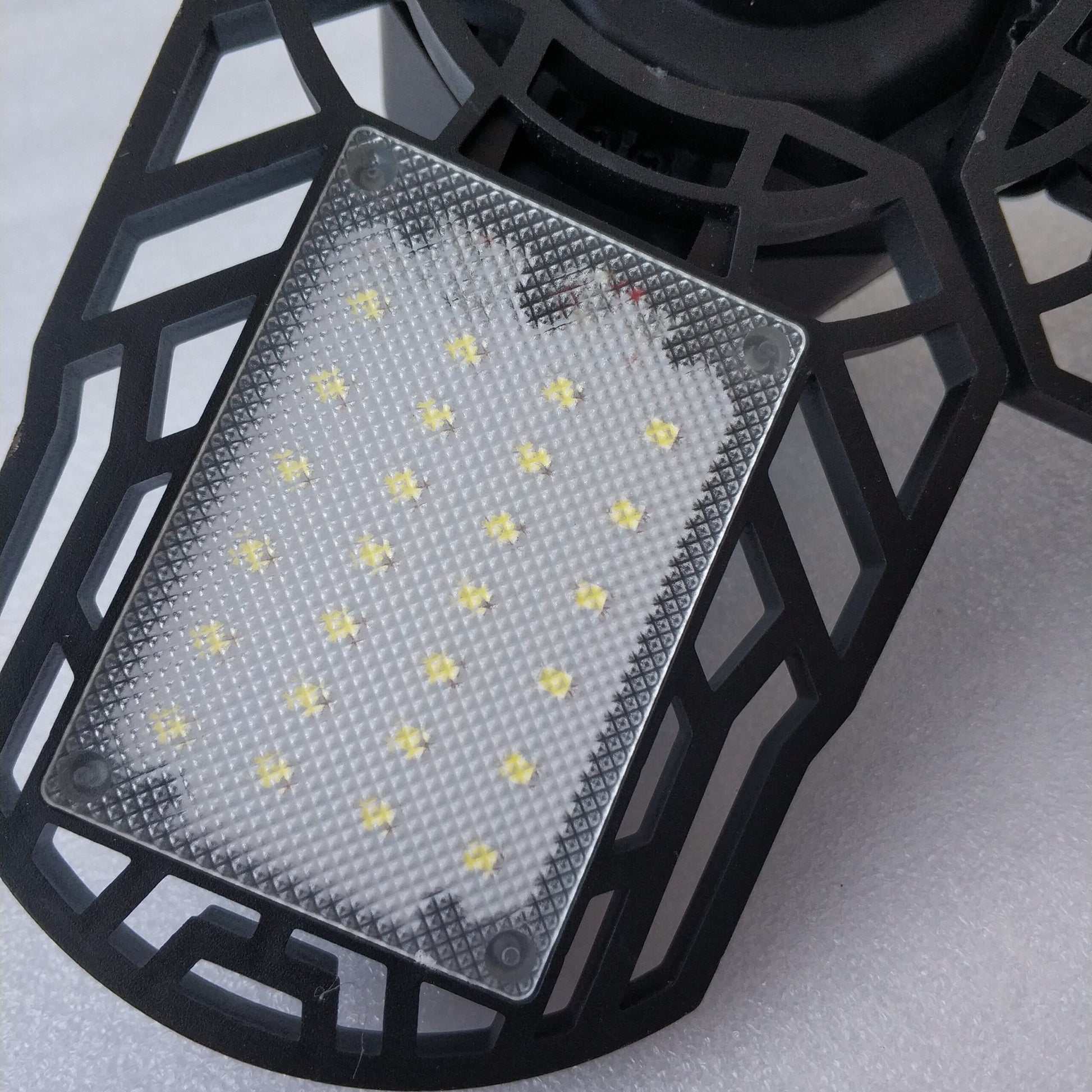 Solar Rechargeable 40W Pure White 104 LED Folding/Deformable Ceiling Light Bulb - Electromann SA