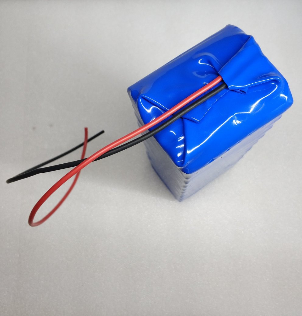 12.6v 11Ah Rechargeable Li-ion Battery Pack with BMS - Electromann SA