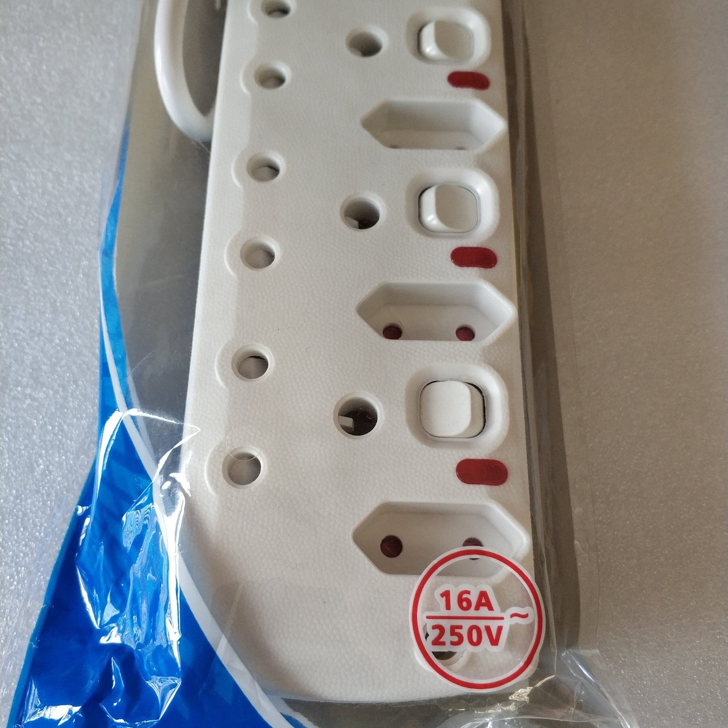 BULK SALE- Buy 10 get 1 FREE Yamato YM45-2UK 16Amp 220v Multi-Plug - Electromann SA
