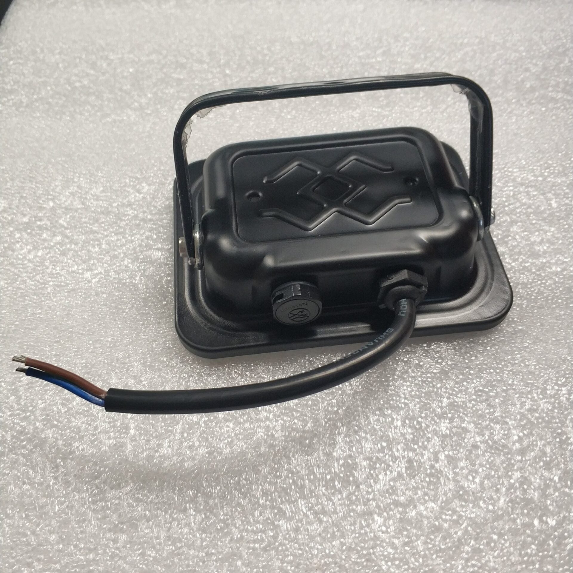 REDISSON 10Watt 220v AC Outdoor LED Flood Light - Electromann SA