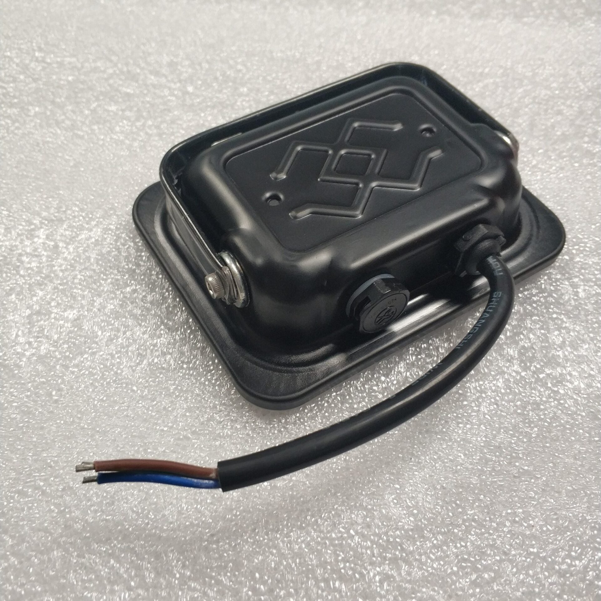 REDISSON 10Watt 220v AC Outdoor LED Flood Light - Electromann SA