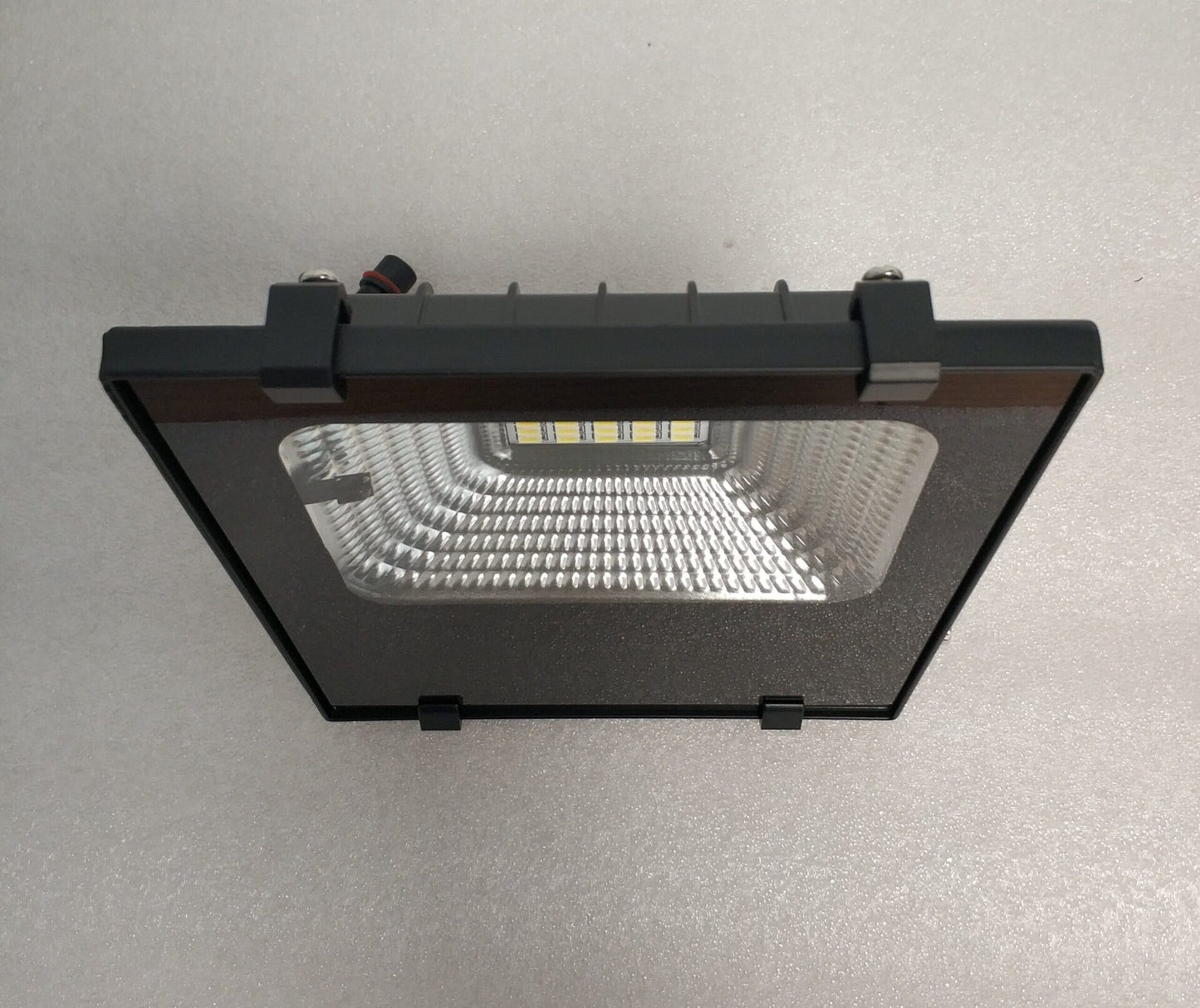 Redisson 30Watt *High Quality* SOLAR Outdoor LED Flood Light - Electromann SA