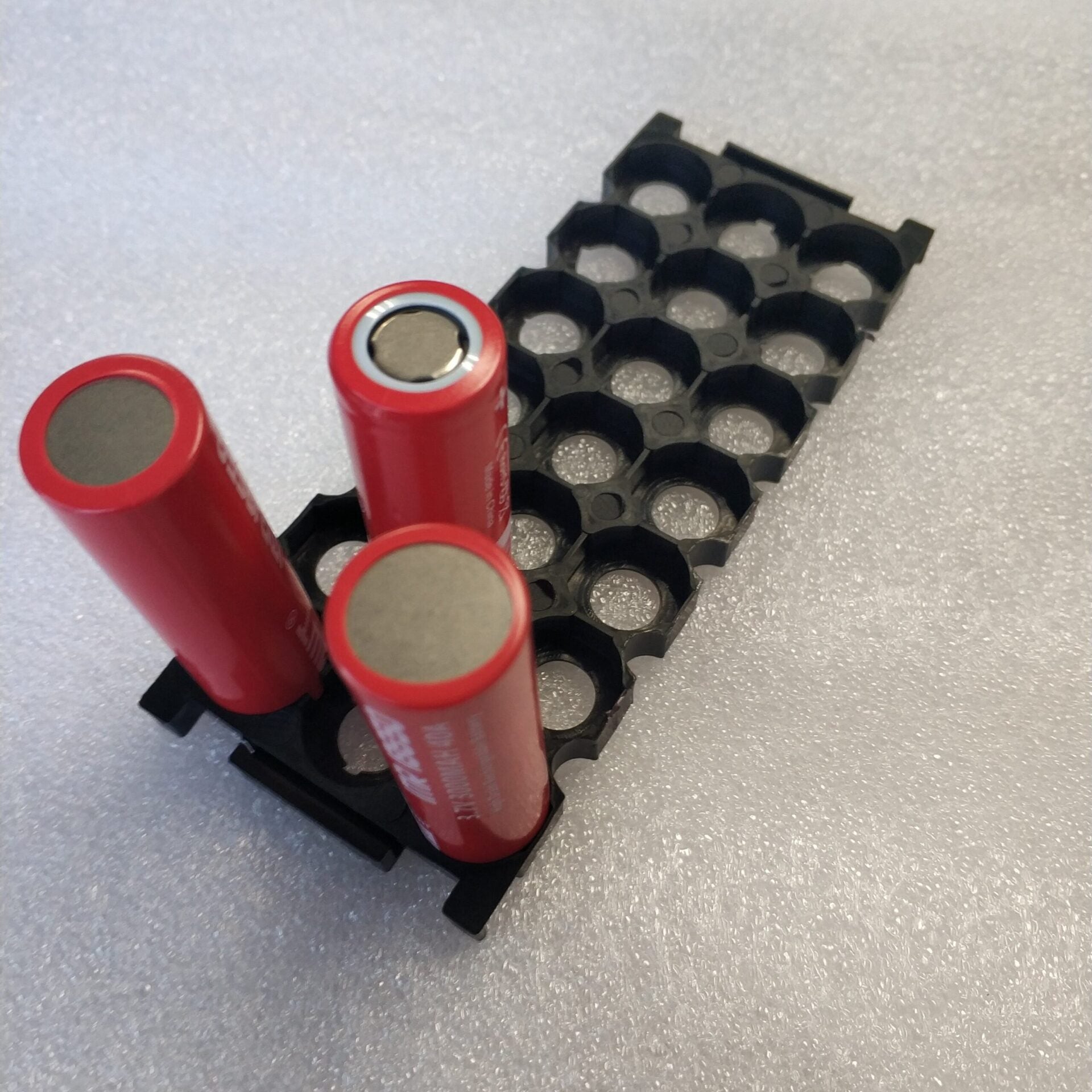 1Pcs 7x3 Slot 18650 Lithium Battery Fixed Composite Bracket - Electromann SA