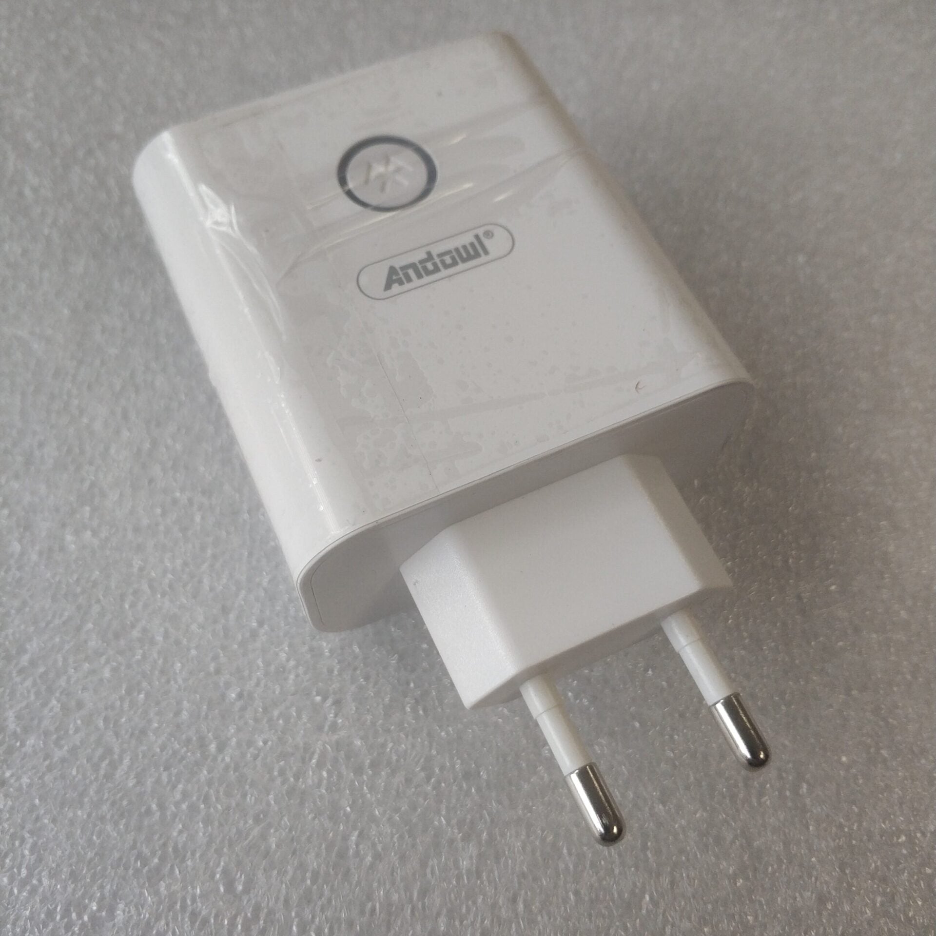 Andowl K16 Wireless Bluetooth Audio Adapter and Mobile Charger - Electromann SA