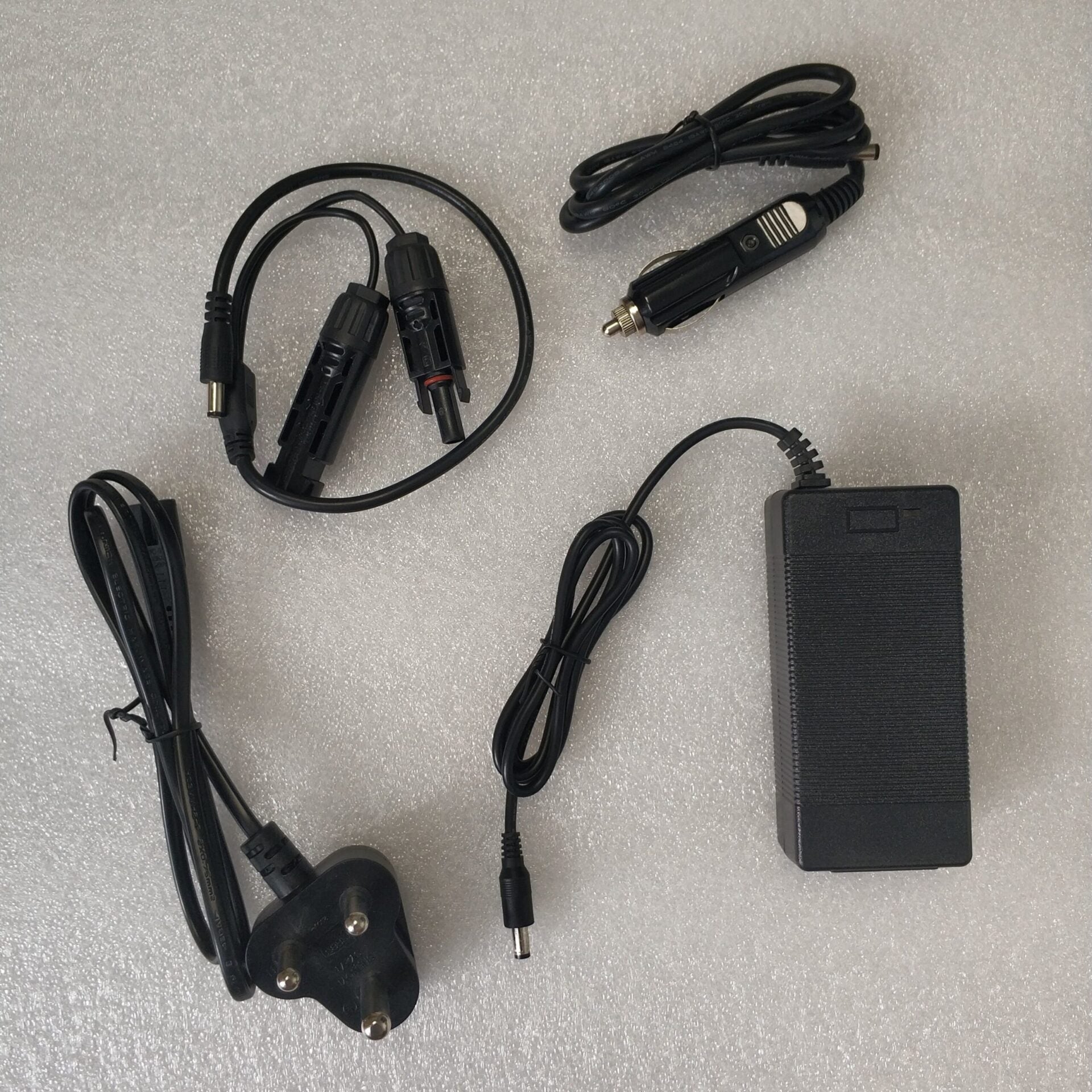 YD320M 300w 12v 25ah (320wh) Pure Sine Solar Mobile Power Box - Electromann SA