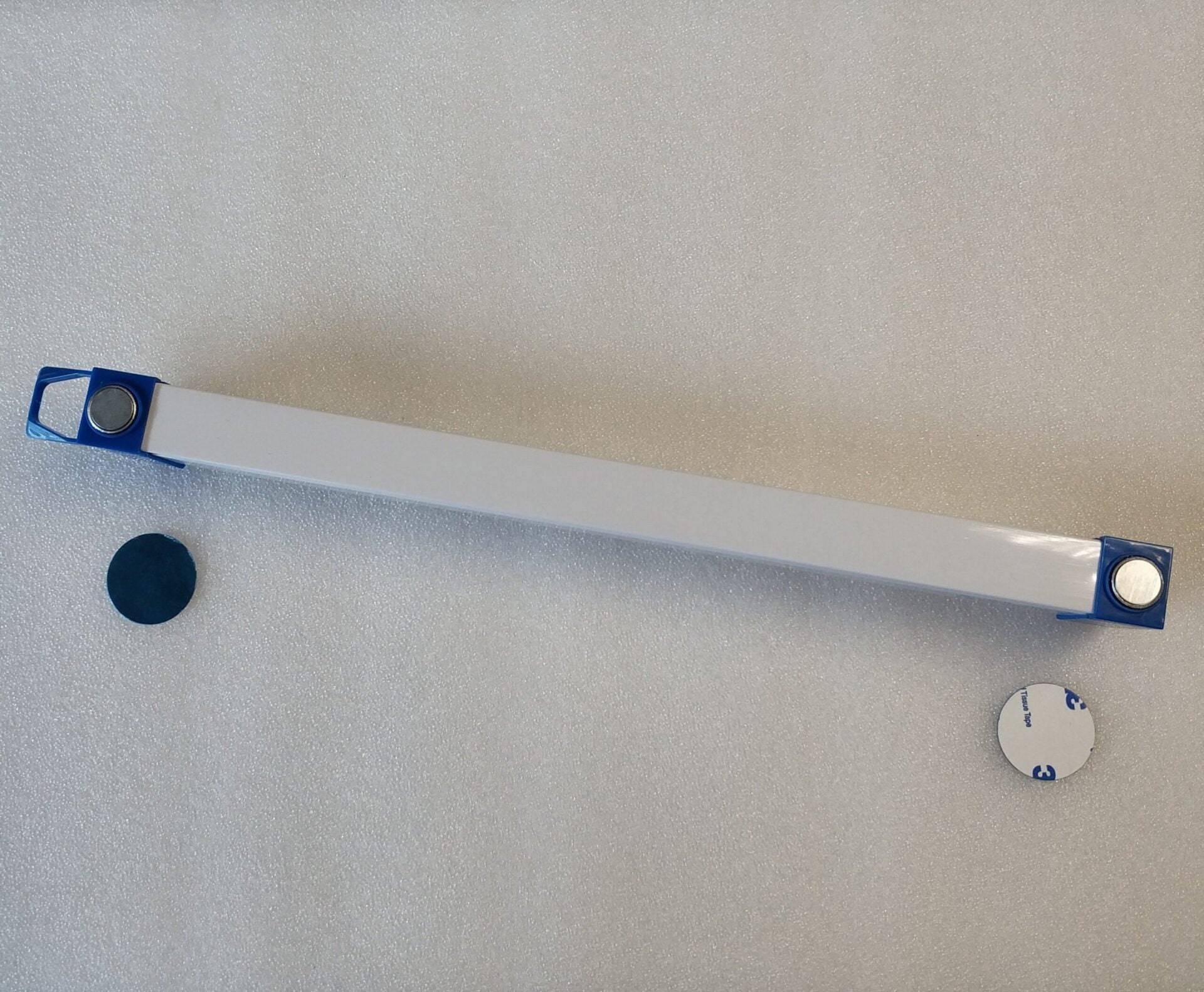 Redisson 24W T5 Rechargeable Portable LED Tube Light - Electromann SA