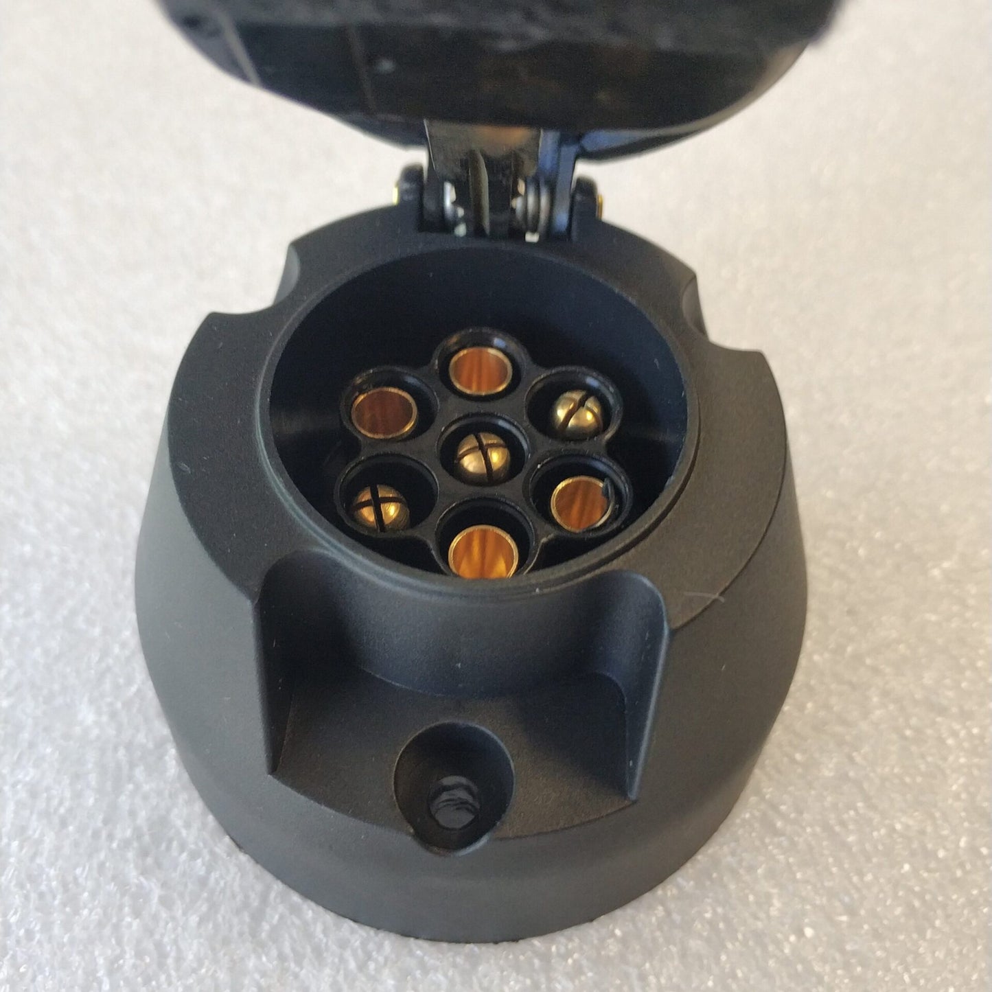 12v 7Pin Plastic Female Trailer Plug Socket - Electromann SA