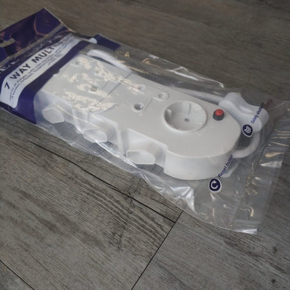 REDISSON 7 Way 3x16Amp 4x5Amp 220v Multi-Plug - Electromann SA