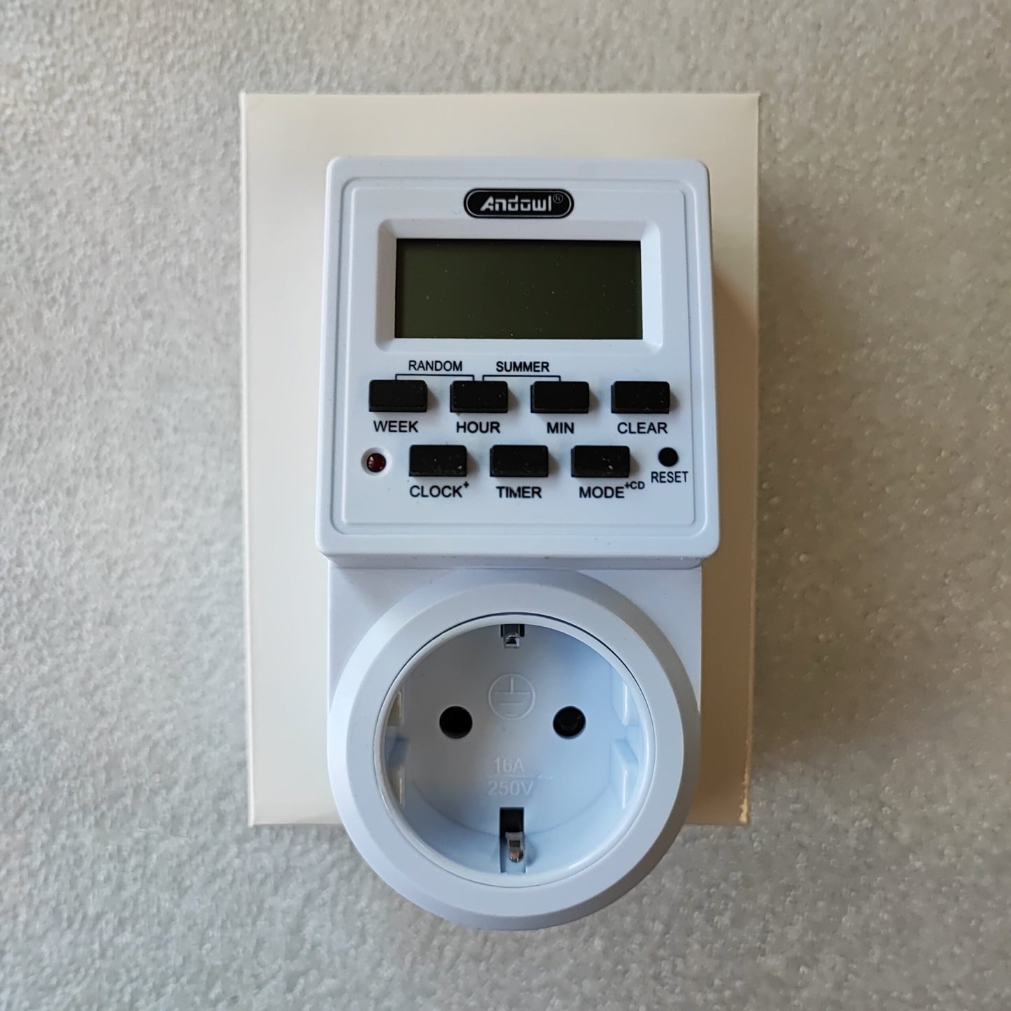 Andowl Q-A112 220V 24 Hour Programmable Digital LCD Power Timer Switch - Electromann SA