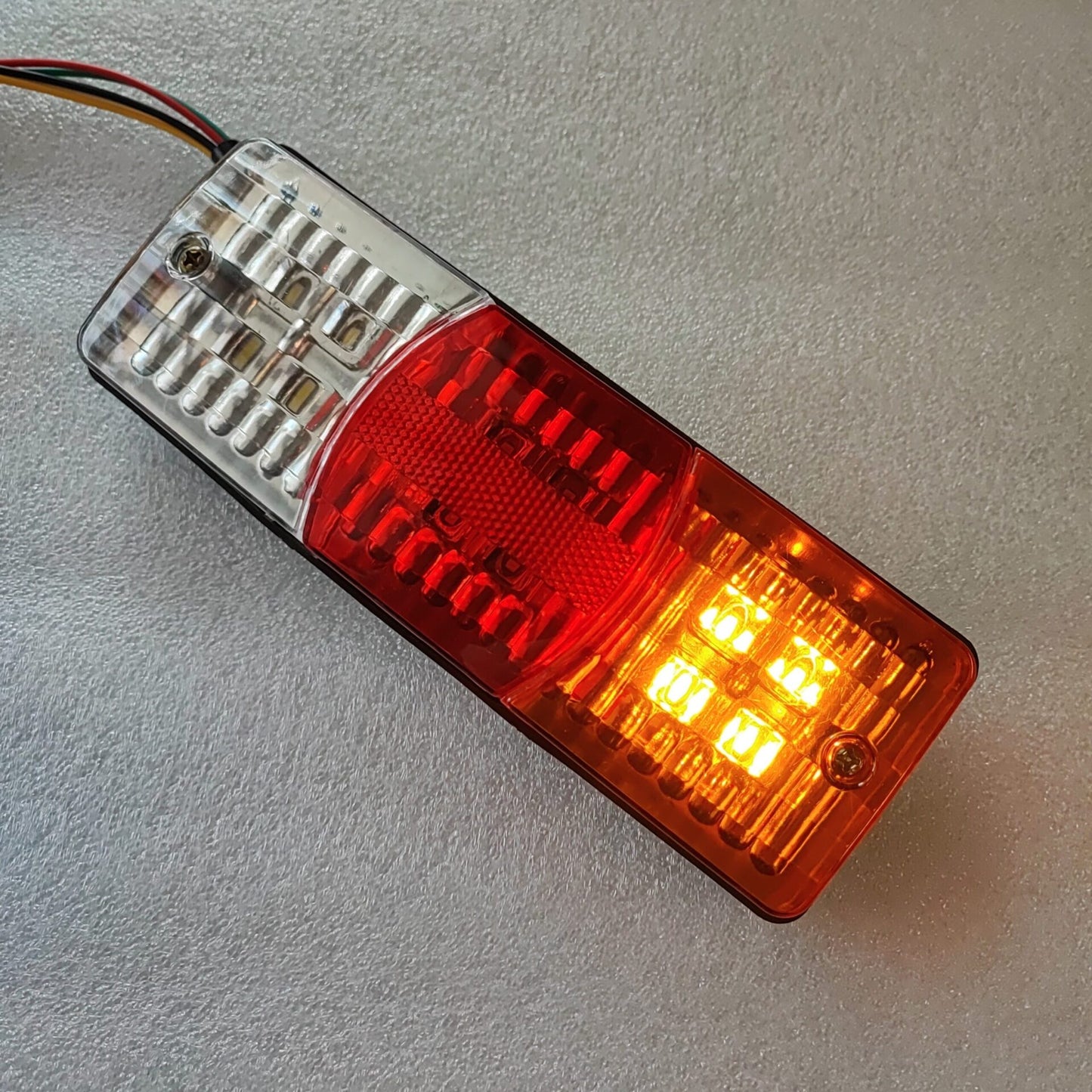 High-Quality 12V LED Rear Stop Light Tail Brake Indicator Lamp for Vehicle Safety - Electromann SA