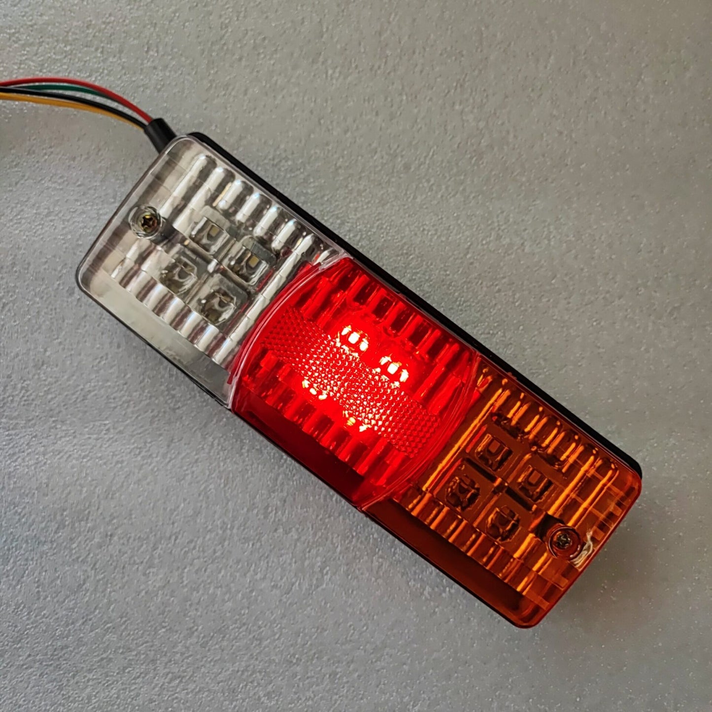 High-Quality 12V LED Rear Stop Light Tail Brake Indicator Lamp for Vehicle Safety - Electromann SA