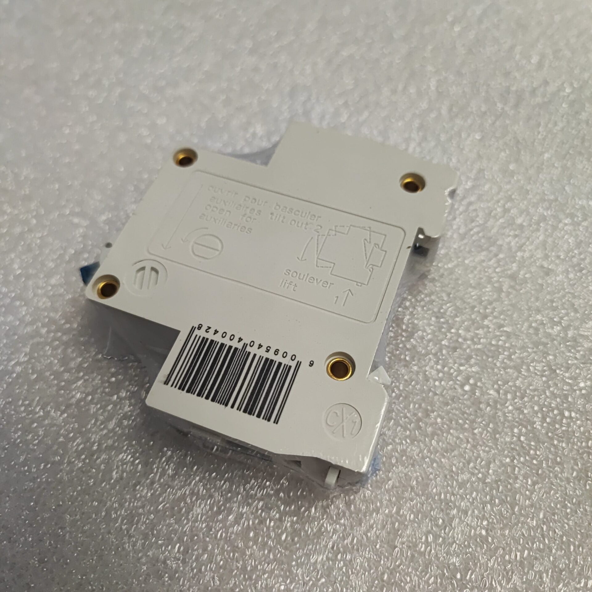 AUSMA DZ47-63 1Pole 25Amp Din Rail Circuit Breaker - Reliable and Efficient Protection for Electrical Systems - Electromann SA