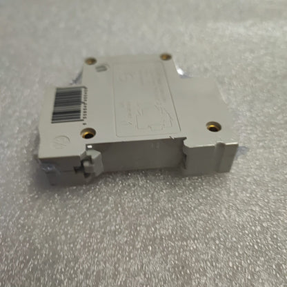 AUSMA DZ47-63 1Pole 25Amp Din Rail Circuit Breaker - Reliable and Efficient Protection for Electrical Systems - Electromann SA