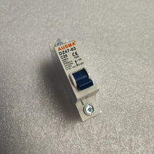 AUSMA DZ47-63 1Pole 25Amp Din Rail Circuit Breaker - Reliable and Efficient Protection for Electrical Systems - Electromann SA