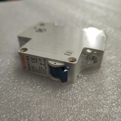 AUSMA DZ47-63 1Pole 32Amp DIN Rail Circuit Breaker - Reliable Circuit Protection - Electromann SA