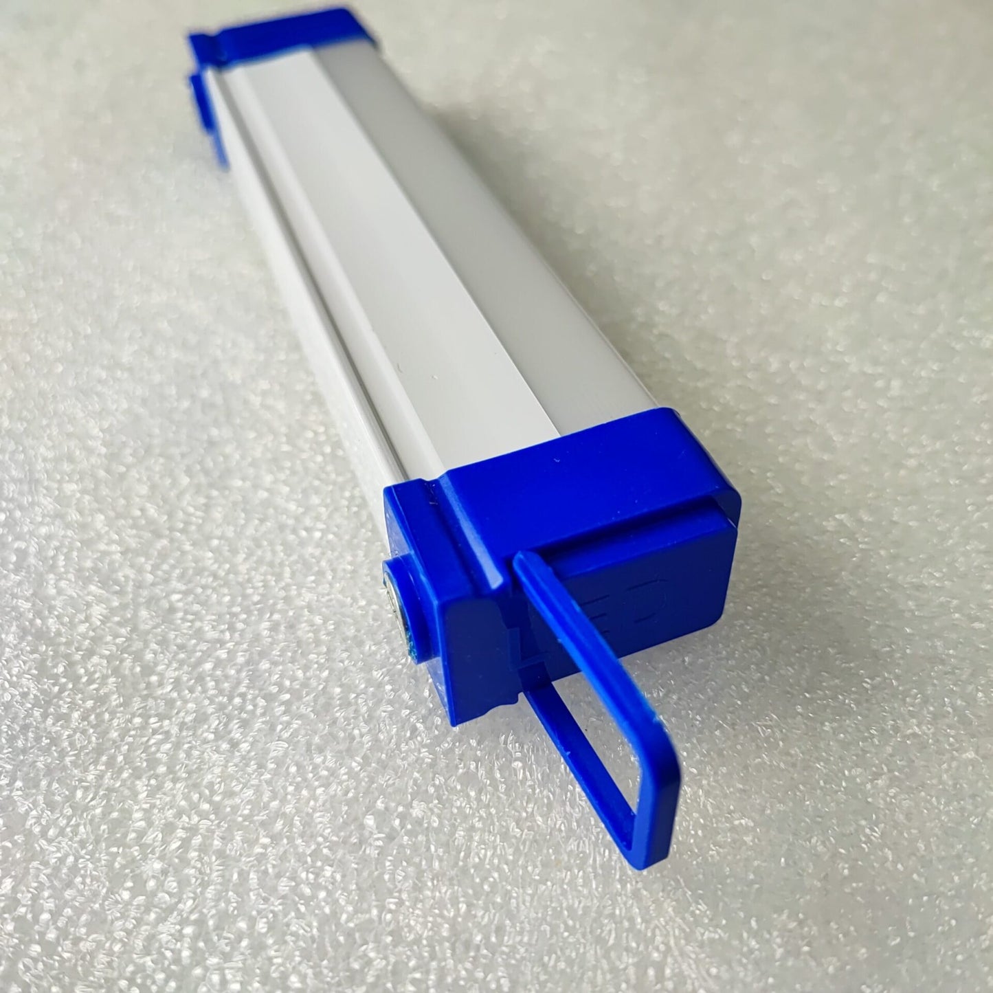 SUPER 30cm 6W T5 Rechargeable Portable LED Tube Light - Electromann SA