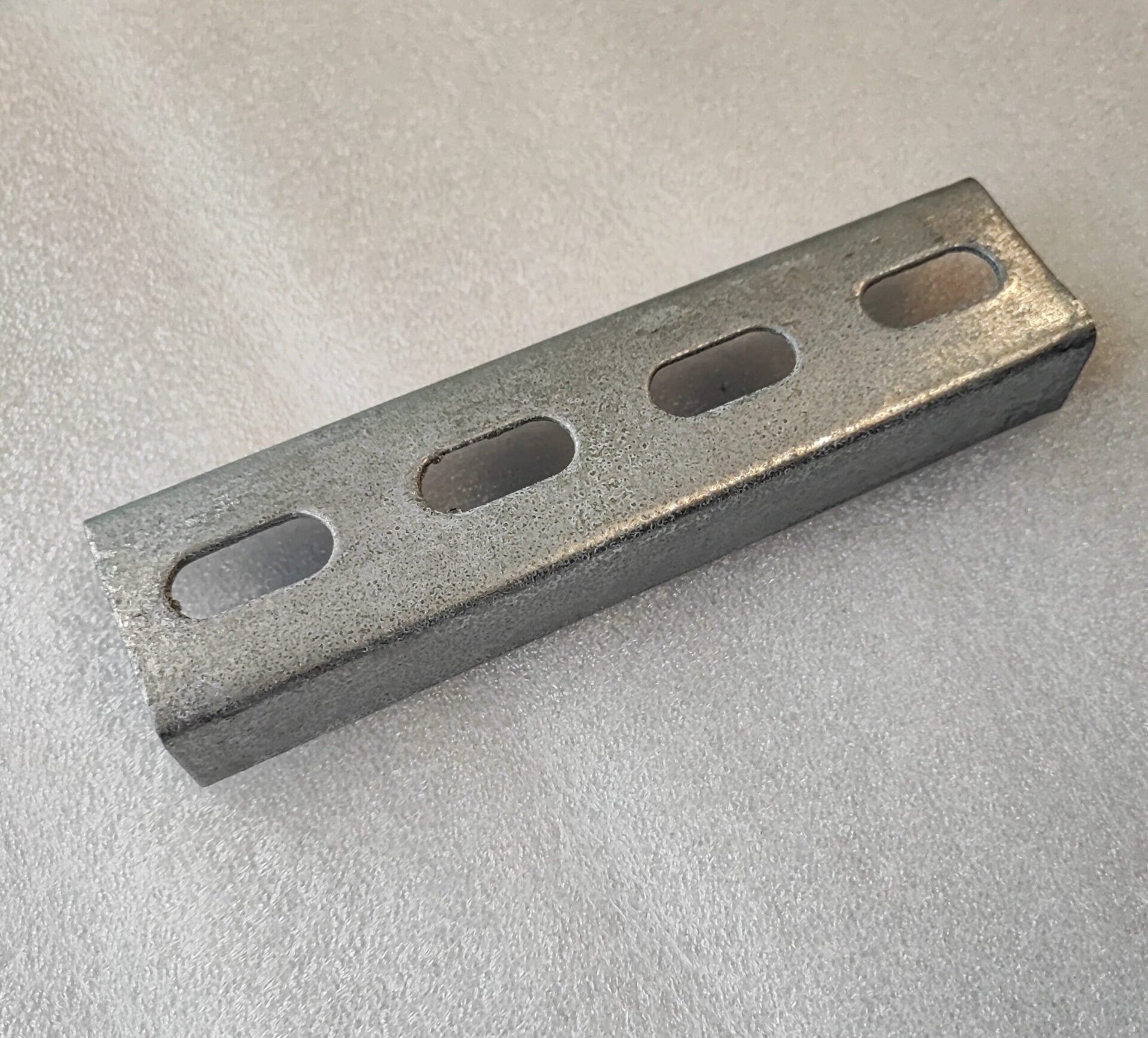 Durable and Sturdy 3.5m x 2mm Solar Panel Rail for Easy Installation - Electromann SA