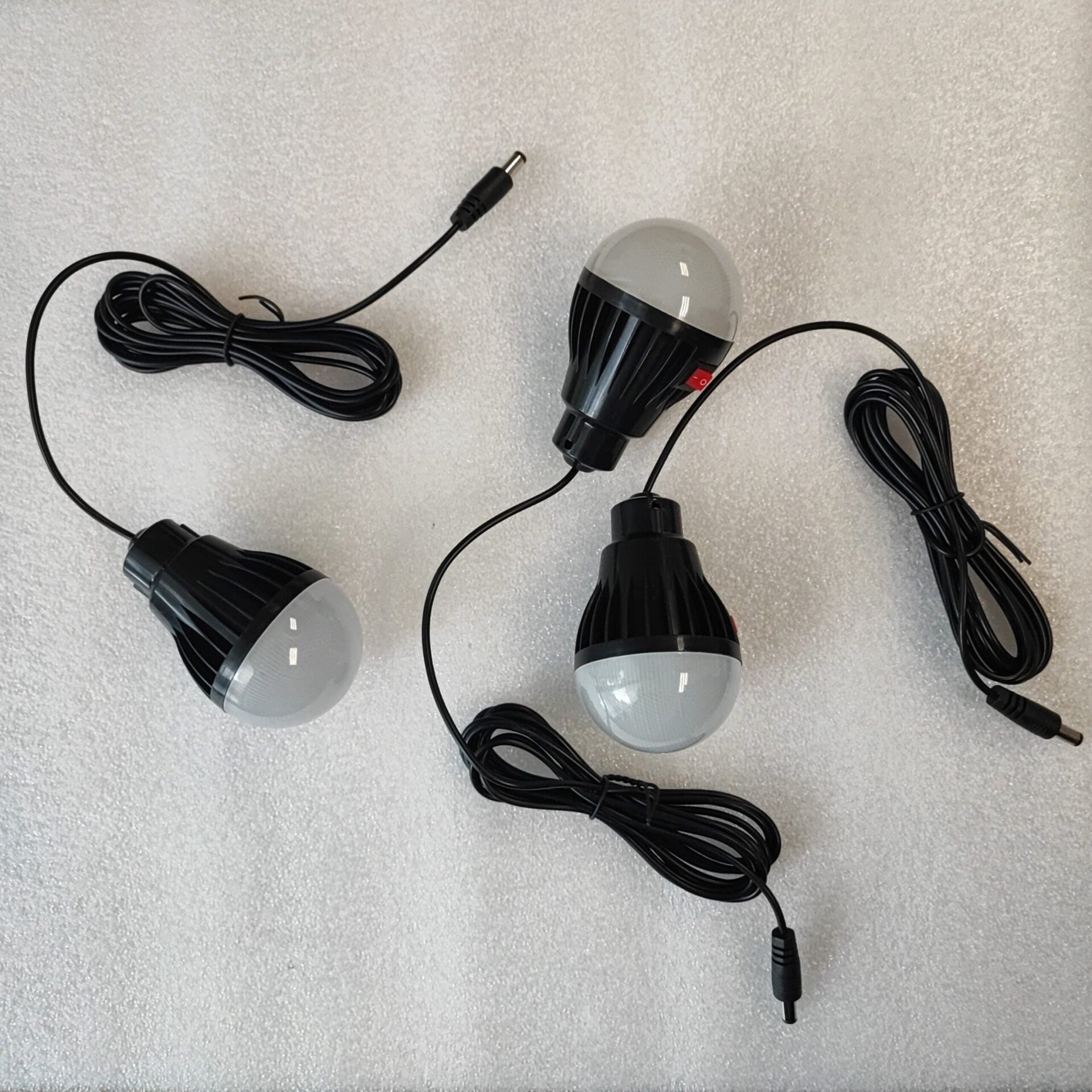 Yamato YM-SL11 3 LED Solar Portable Power Box Mobile Charger and Light - Electromann SA