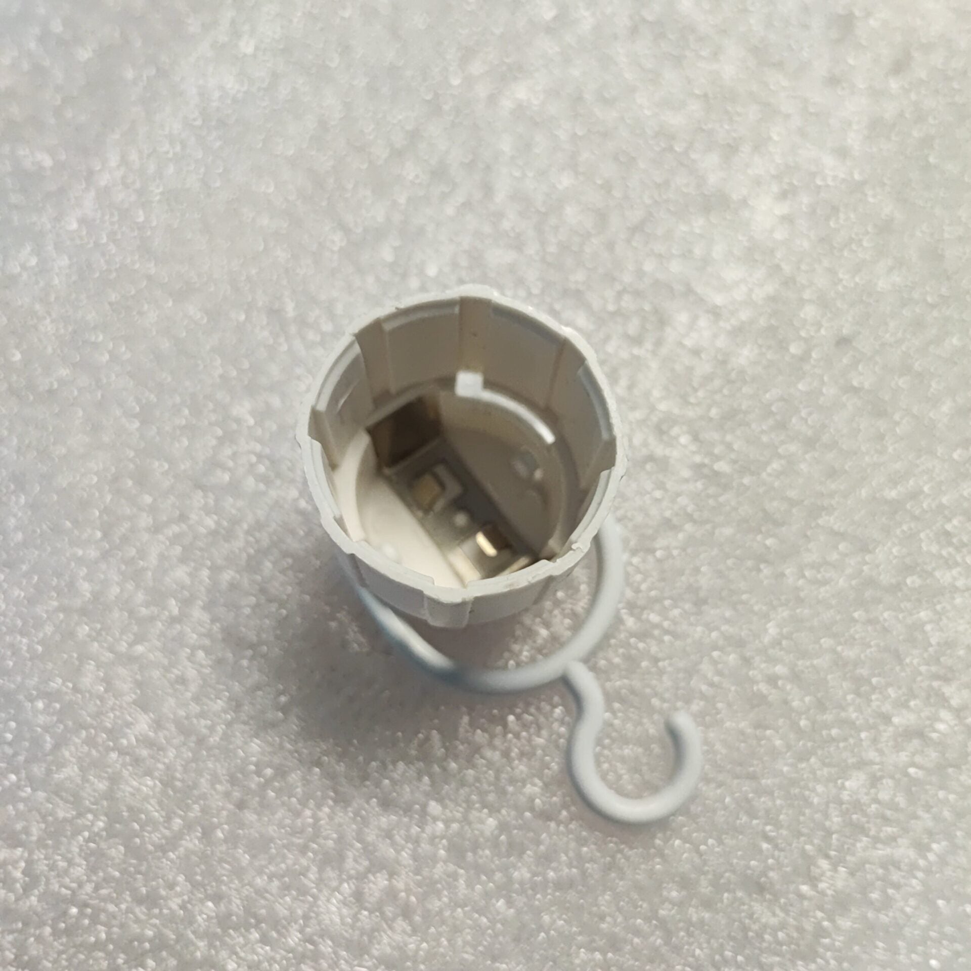 REDISSON Smart Rechargeable Emergency LED bulb Holder - Electromann SA