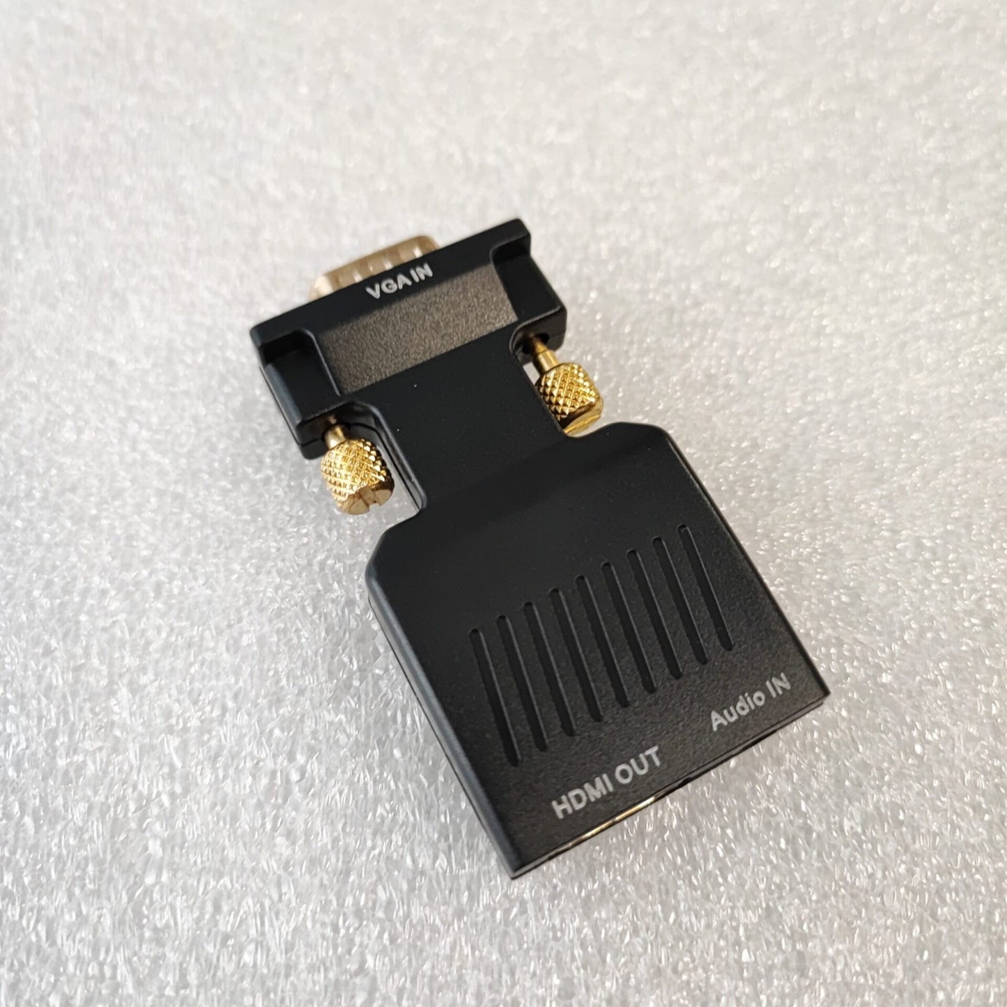 Enhance Your Multimedia Experience with VGA to HDMI Video + Audio Adapter - Electromann SA
