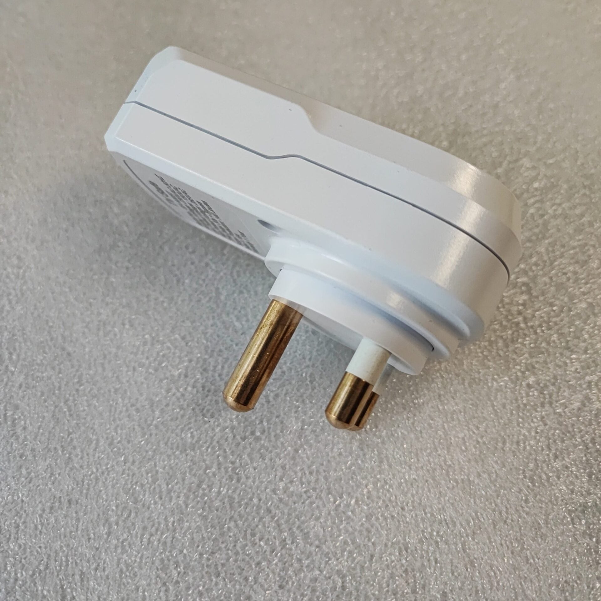 Protect Your TV with SAFY TV Safe Automatic Voltage Protector - Electromann SA