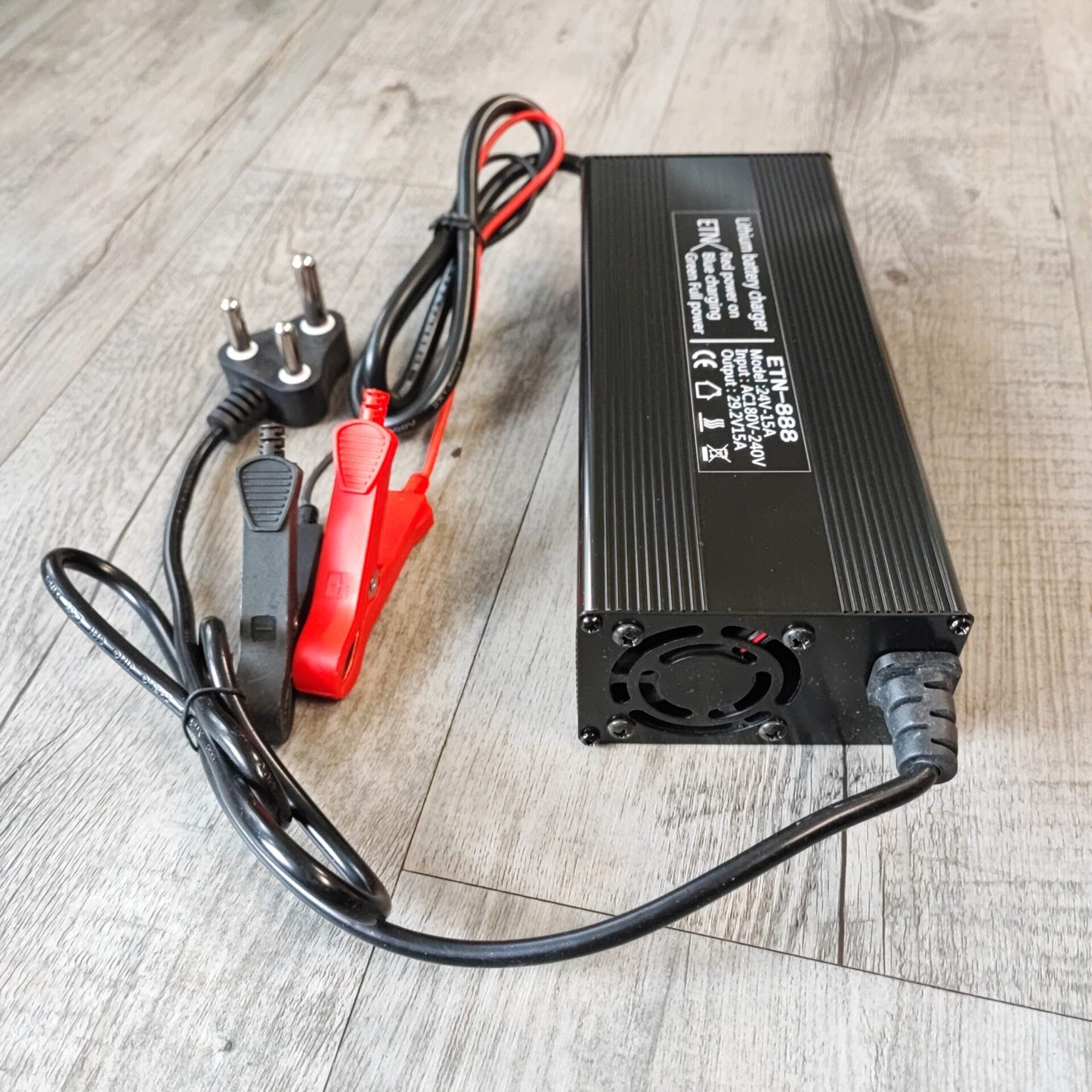 ETN-888 29.2vDC 15Amp Intelligent Lithium Battery Charger - Electromann SA