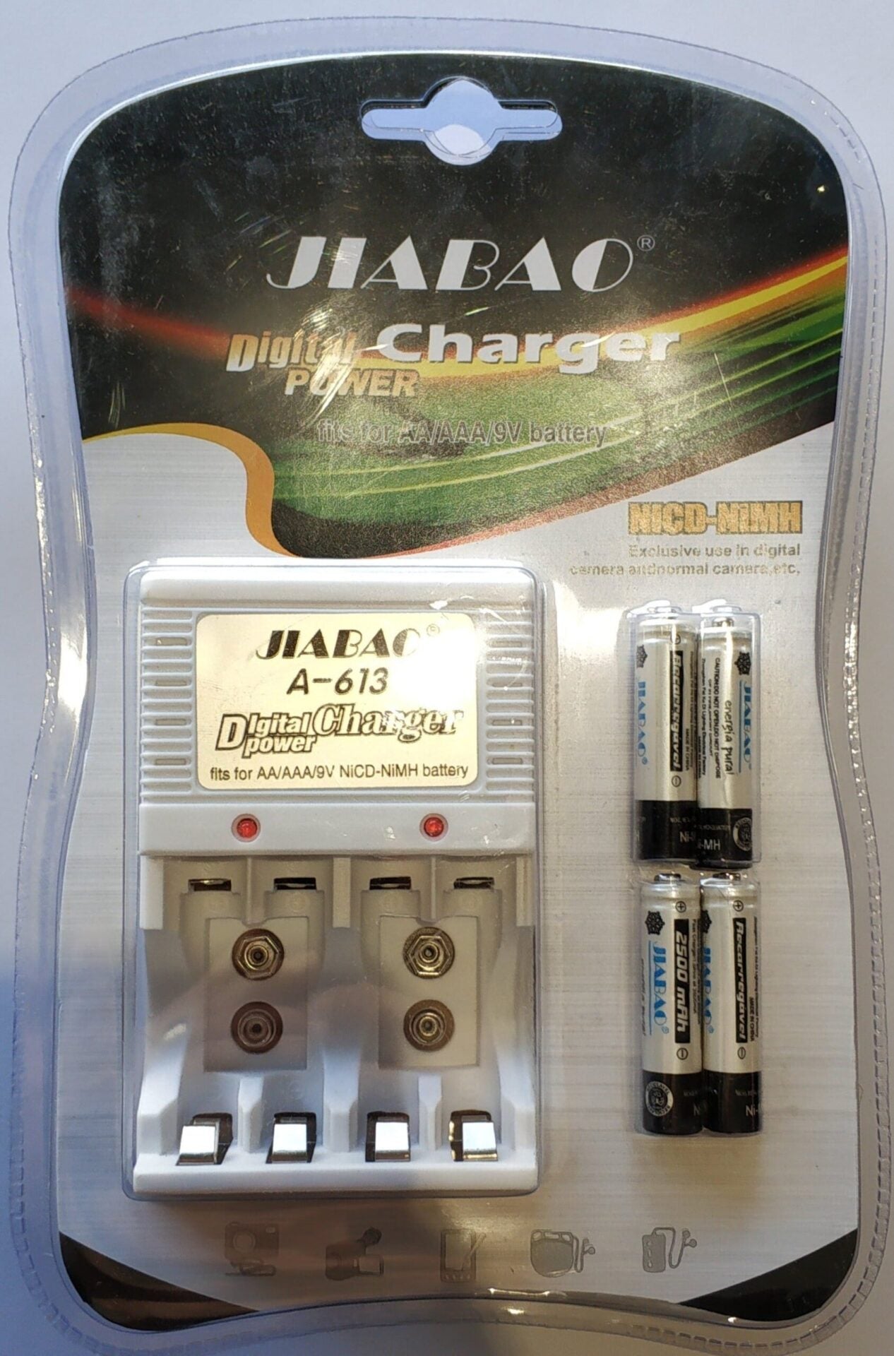 Jiabao A-613 Nicd-NiMh Battery Charger - Versatile and Efficient Charger with Intelligent Charging Technology - Electromann SA