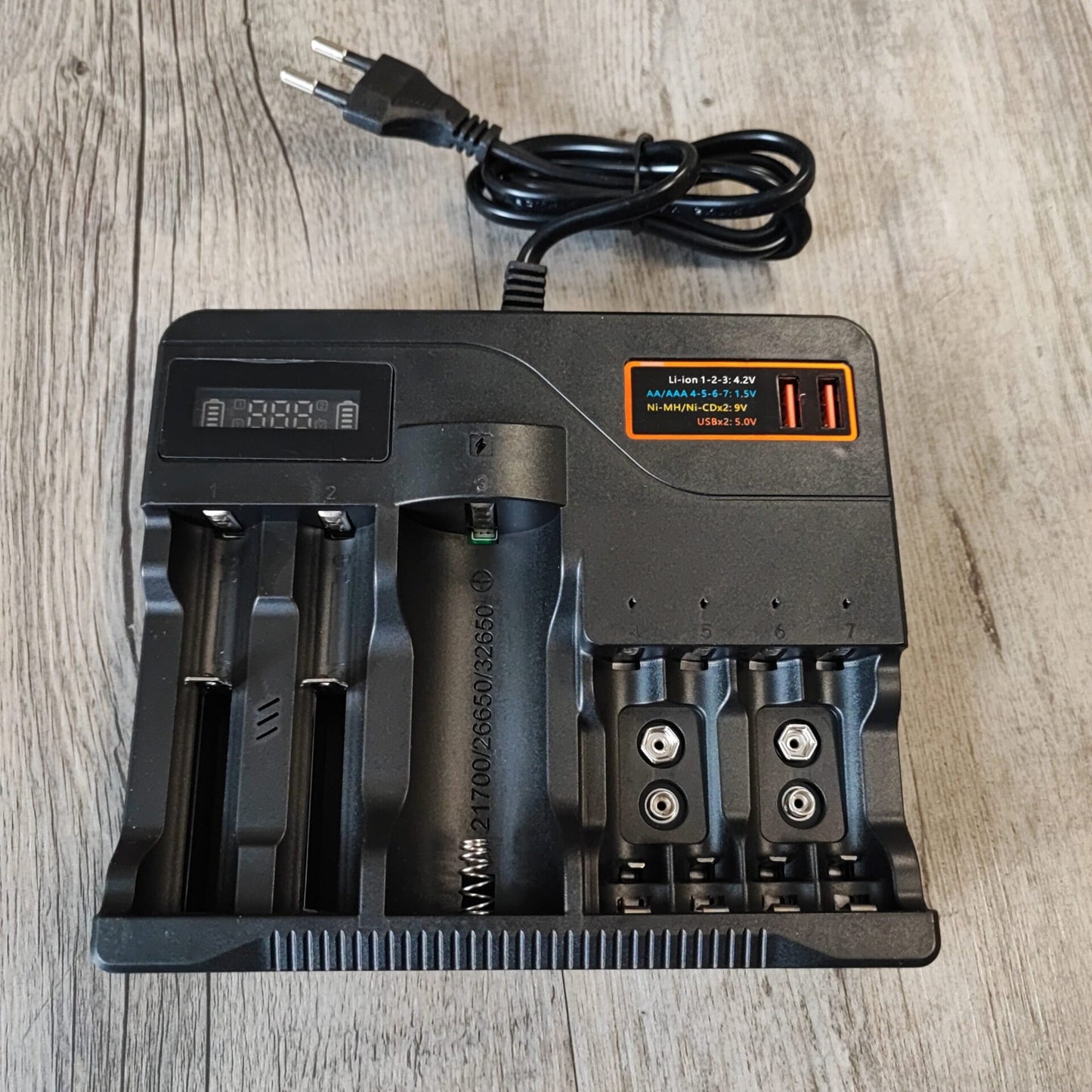 Multiple Slot AC220v Powered Lithium 18650/21700/26650/32650 Charger - Electromann SA