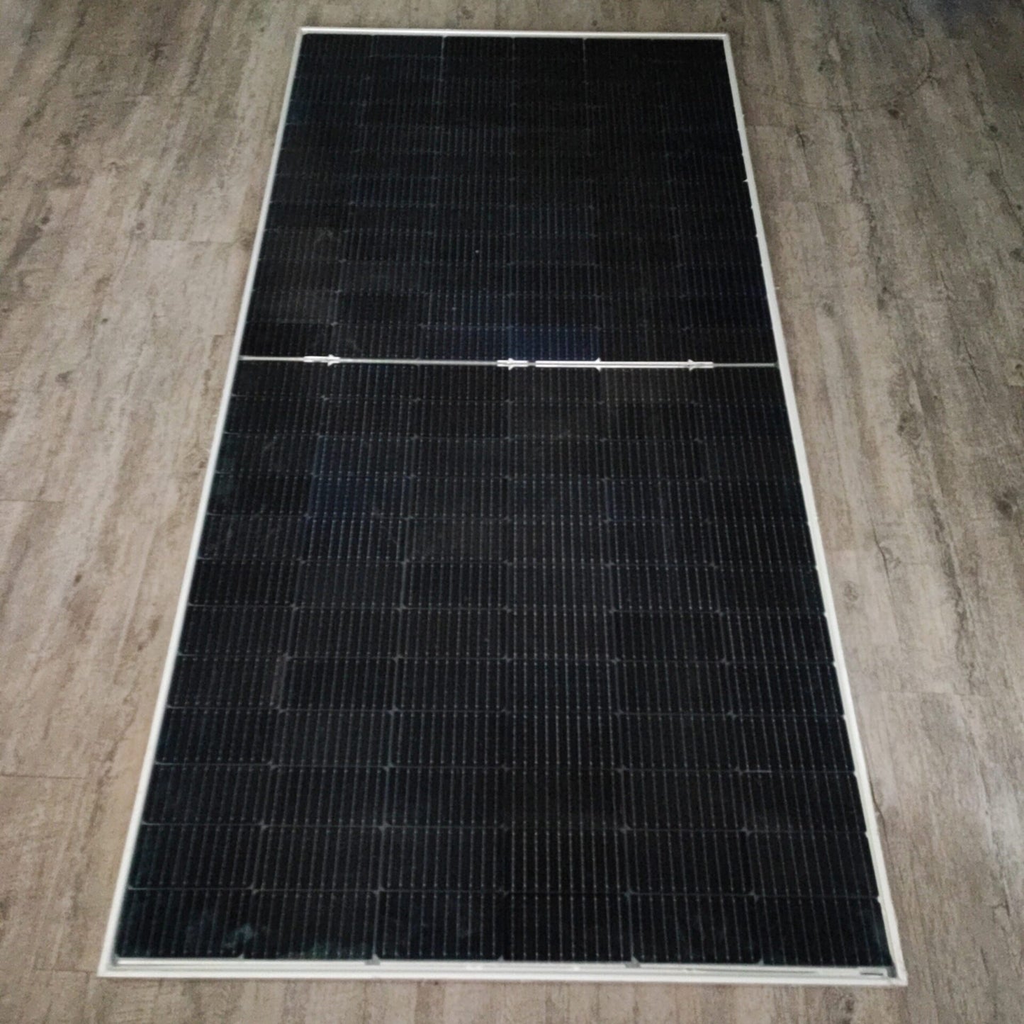 JA Solar 560W Mono Solar Panel - High-Performance Solar Panel - Electromann SA