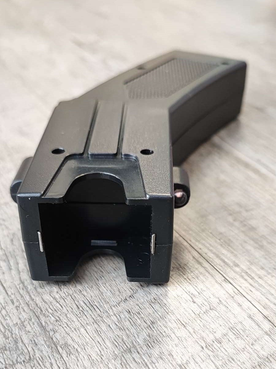 80KV Handheld Stungun with Projectiles and Alarm - Powerful Self-Defense Device - Electromann SA