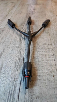 Expand Your Solar System with the 1 to 3 Solar Panel Y Connector and Splitter Set - Electromann SA