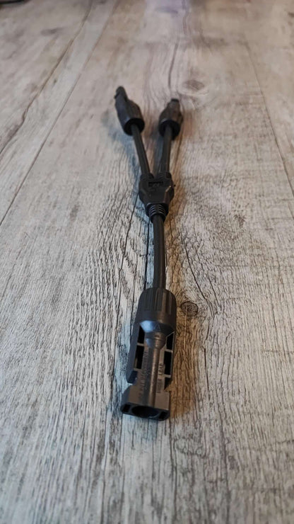 Enhance Your Solar Panel System with the 1 to 2 Solar Panel Y Connector and Splitter Set - Electromann SA