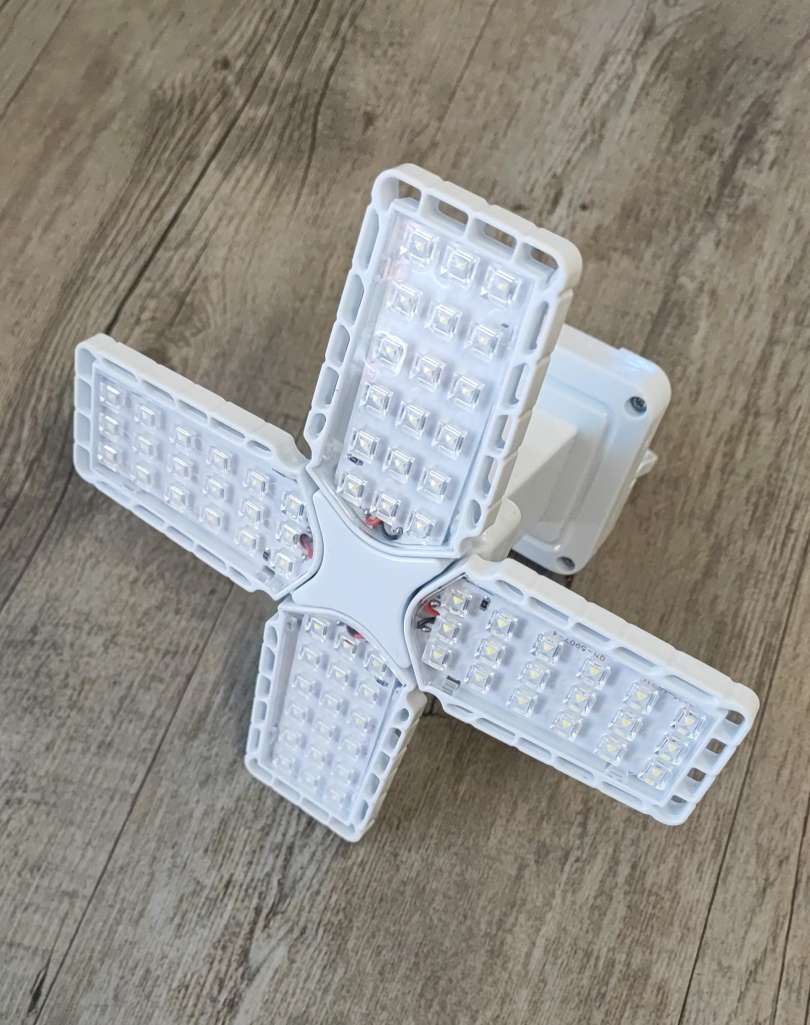 Portable Solar Rechargeable Foldable 72 LED Chip Light - Electromann SA