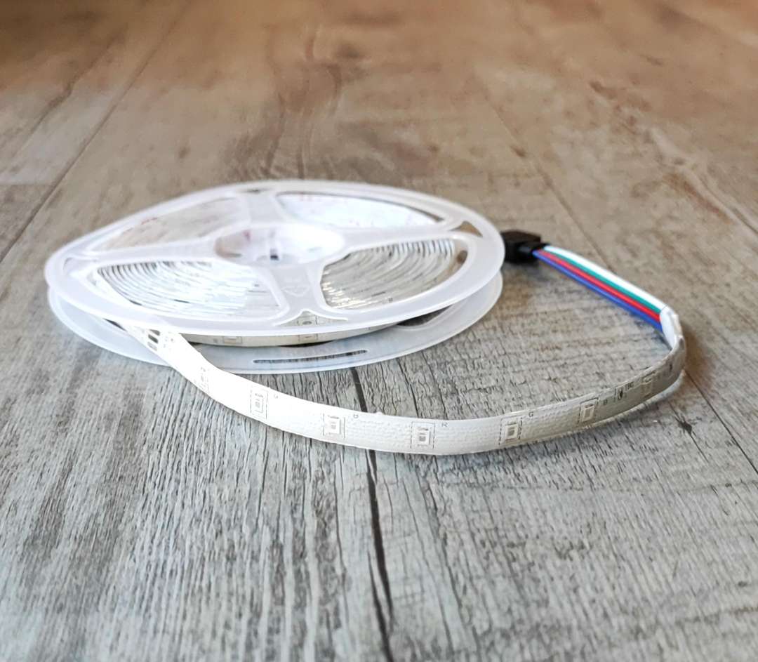 5m Weatherproof RGB LED Light Strip Kit - Versatile and Durable Lighting Solution - Electromann SA